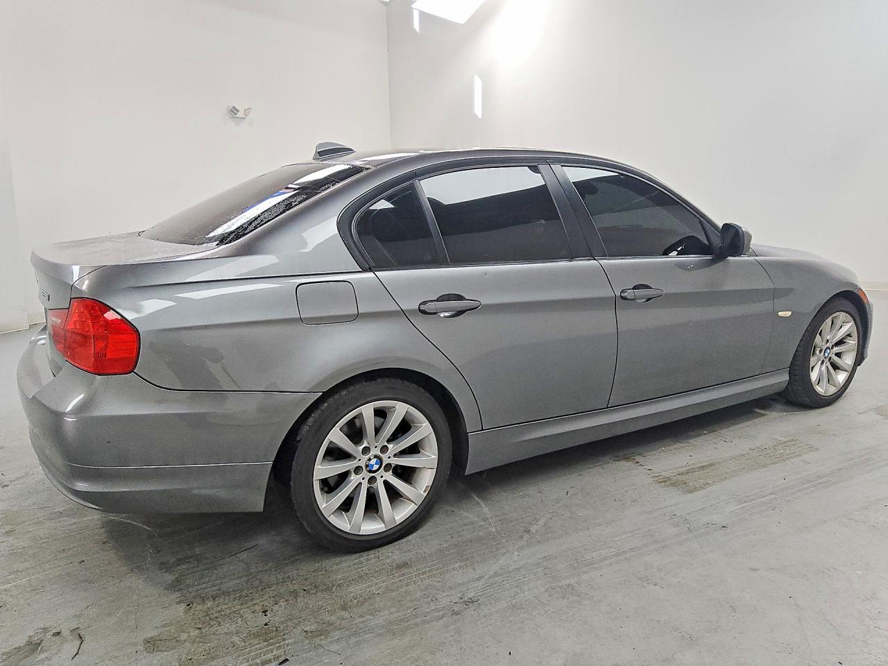 2011 Bmw 328 I Sulev Silver vin: WBAPH5G56BNM73913