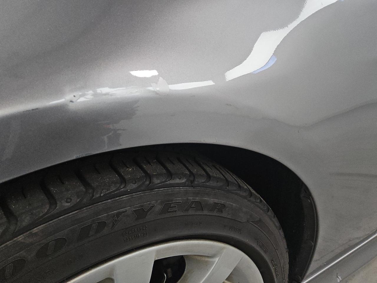 2011 Bmw 328 I Sulev Silver vin: WBAPH5G56BNM73913 Damage: Left Front Fender, Dent(S) W/ Paint Dmg, 1 To 2 Inches