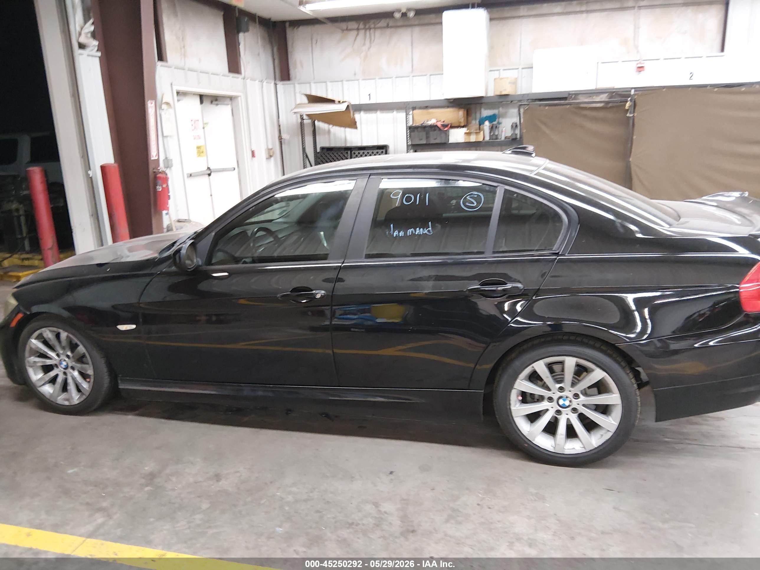 2011 Bmw 328i   Black vin: WBAPH5G57BNN59618