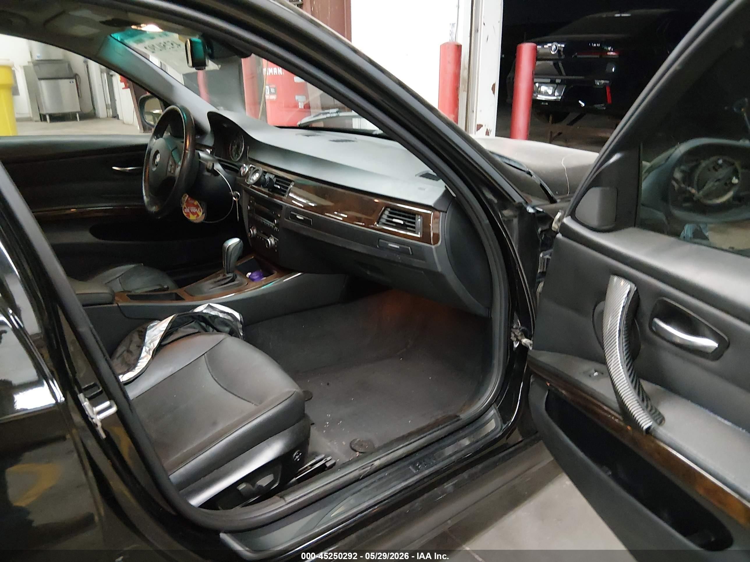 2011 Bmw 328i   Black vin: WBAPH5G57BNN59618