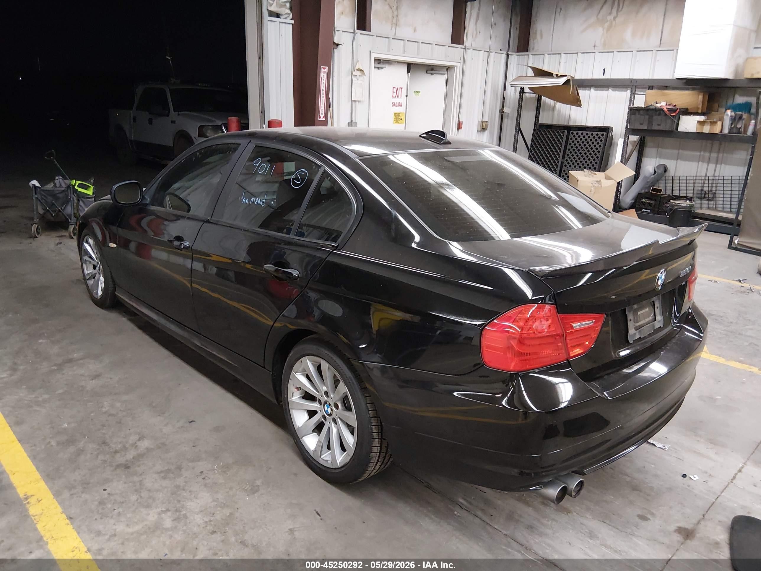 2011 Bmw 328i   Black vin: WBAPH5G57BNN59618