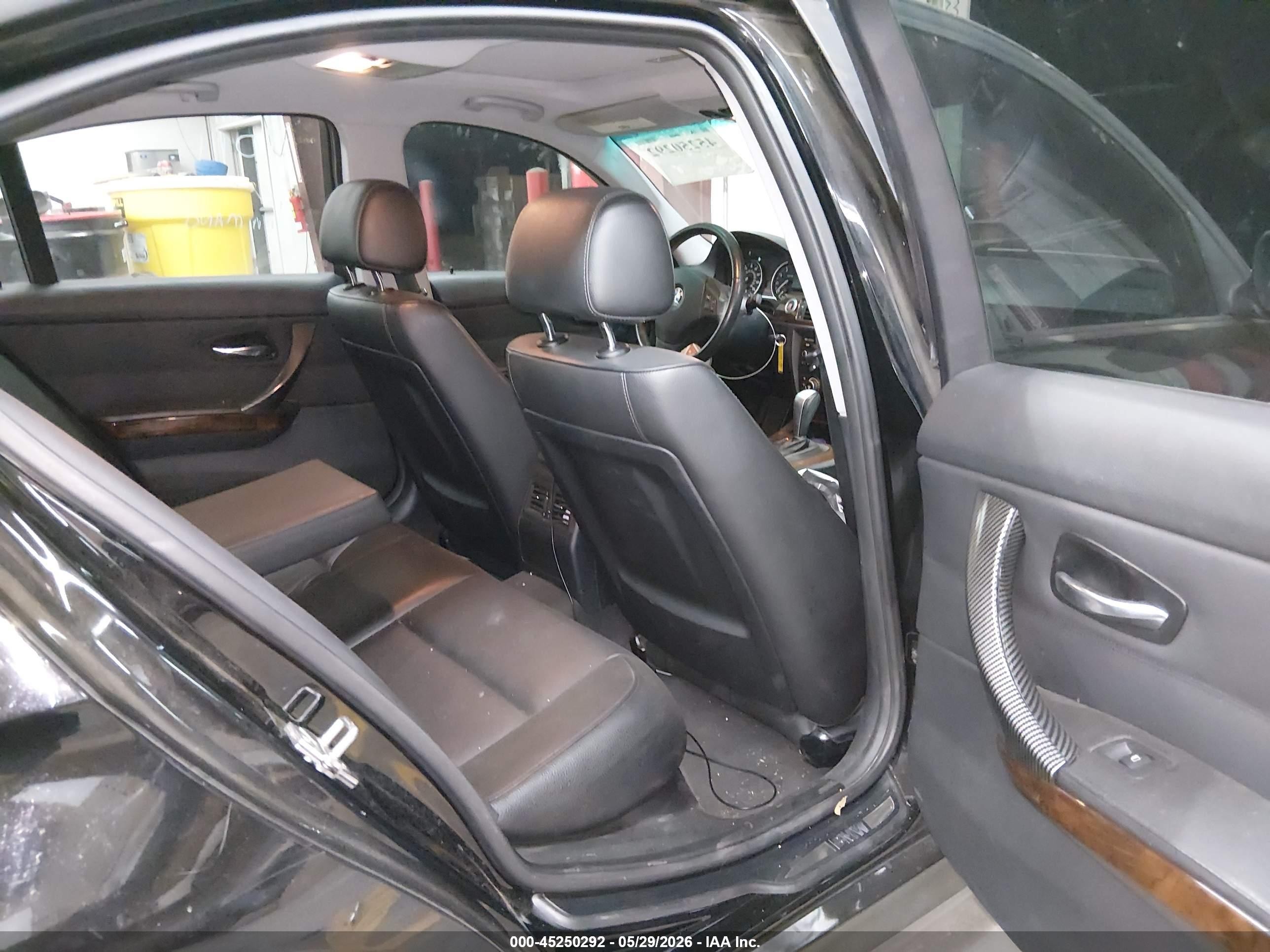 2011 Bmw 328i   Black vin: WBAPH5G57BNN59618