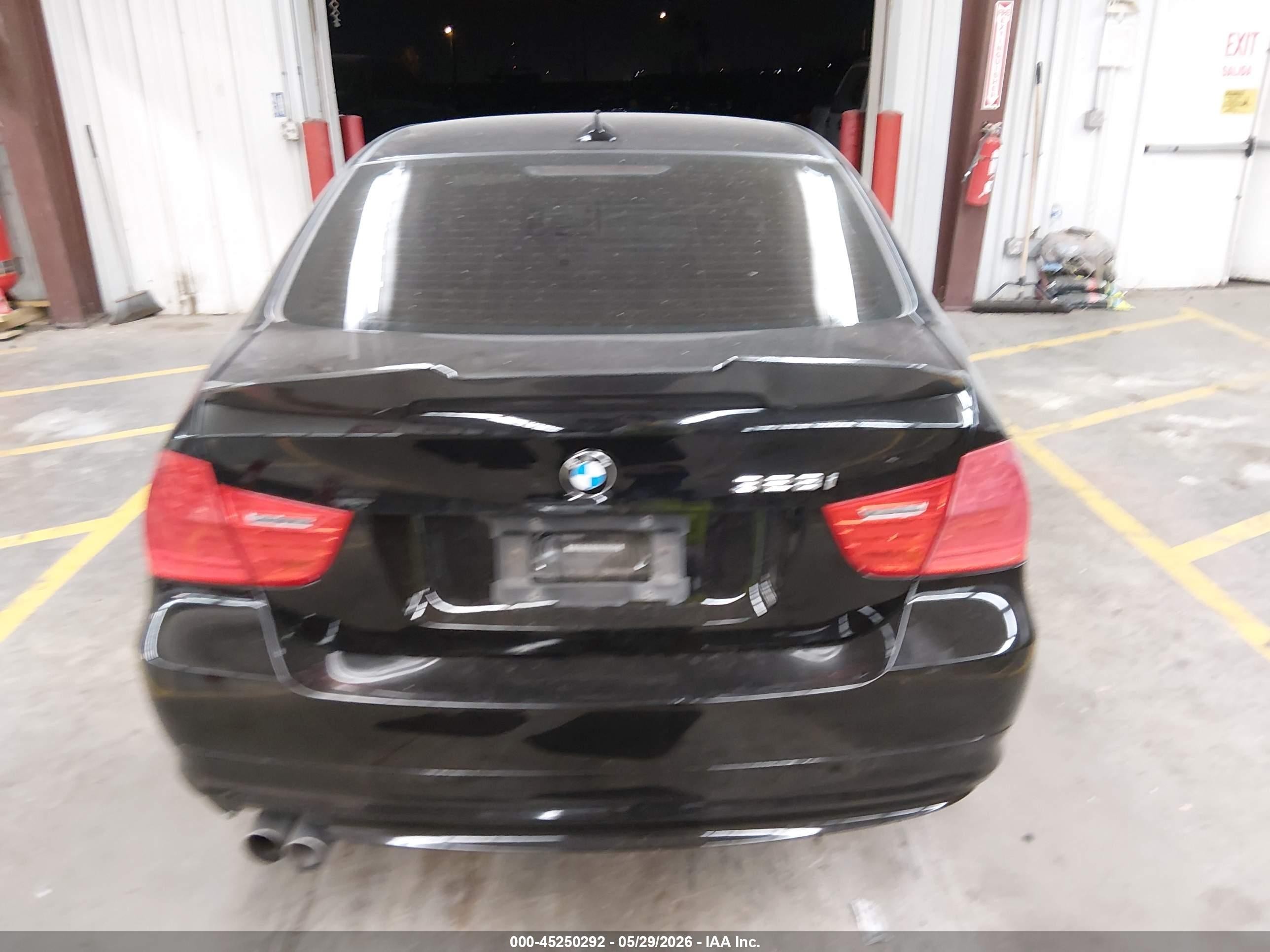 2011 Bmw 328i   Black vin: WBAPH5G57BNN59618