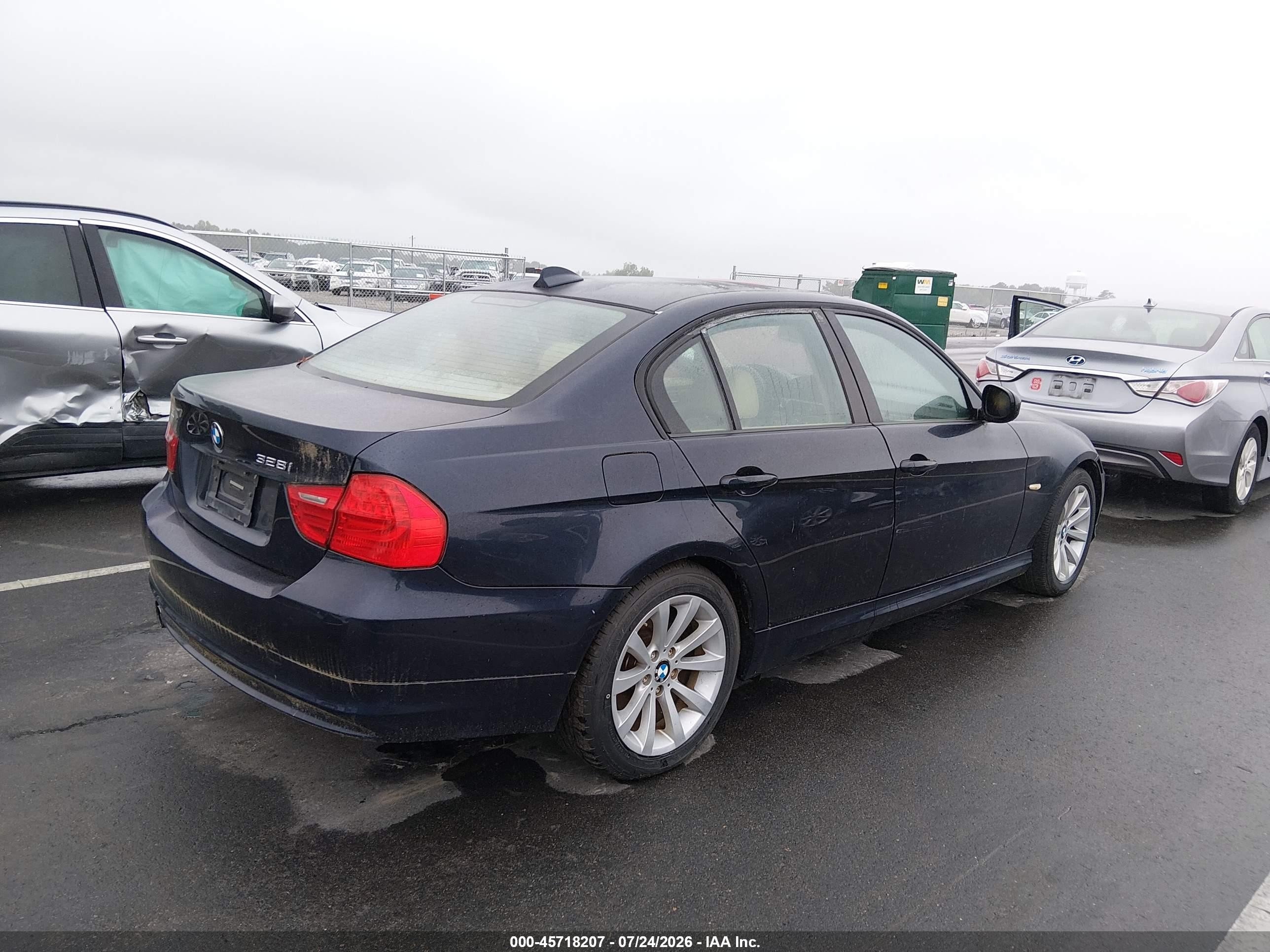 2010 Bmw 328i   Dark Blue vin: WBAPH5G58ANM34593