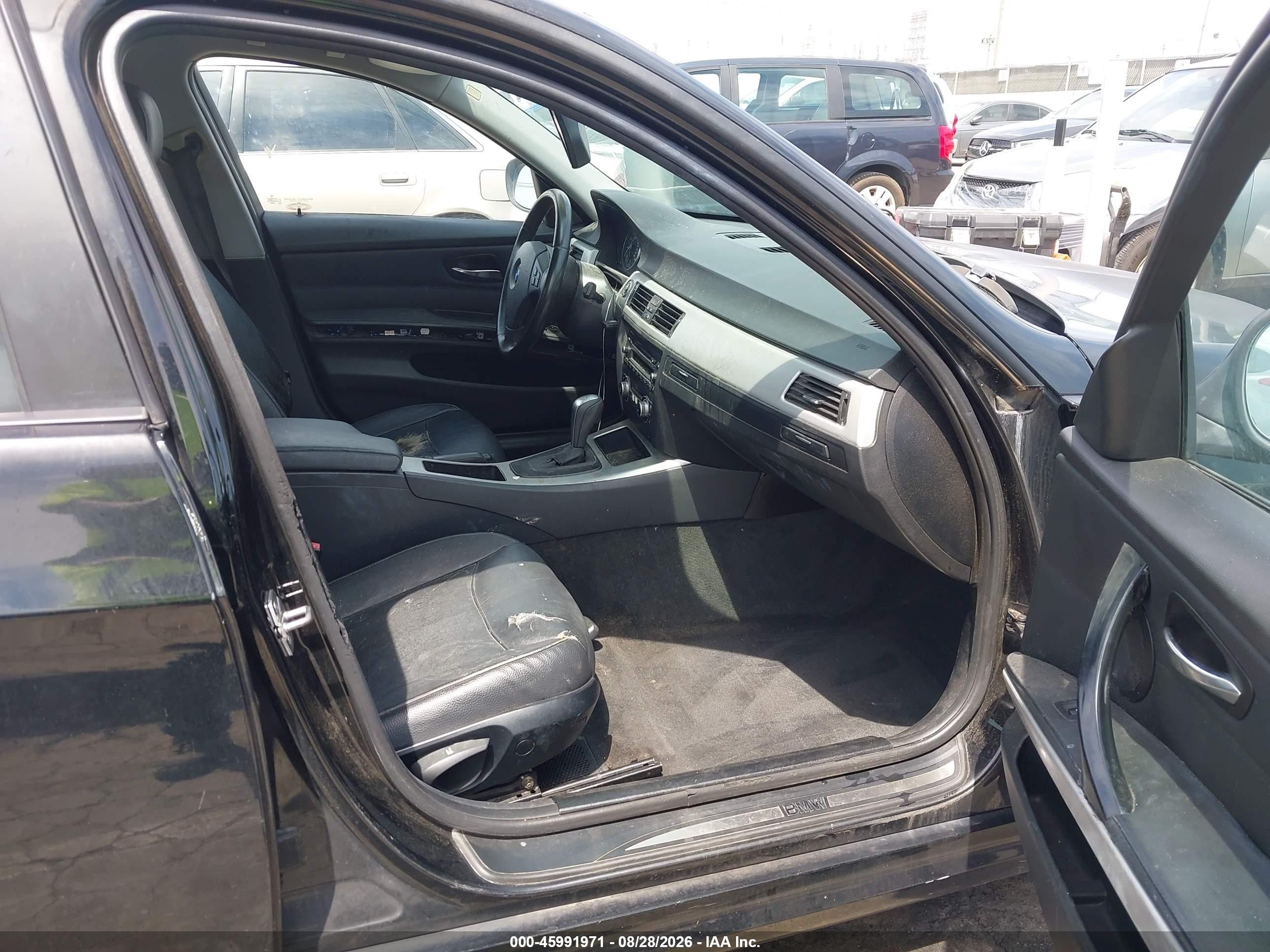 2011 Bmw 328i   Black vin: WBAPH5G58BNM71824