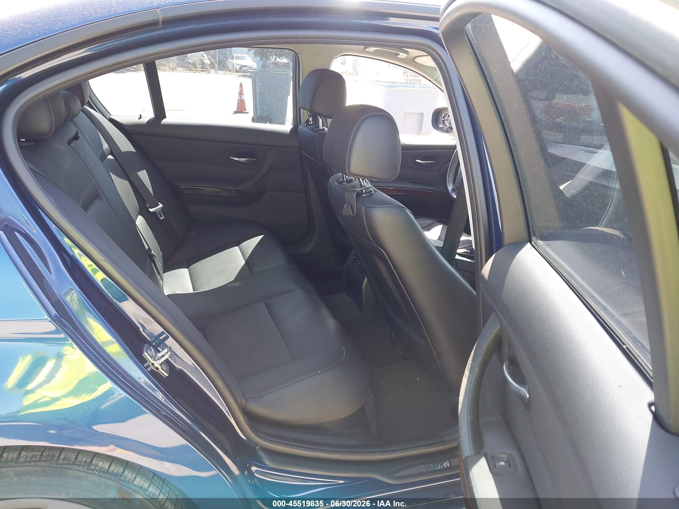 2011 Bmw 328i Blue vin: WBAPH5G58BNM73640