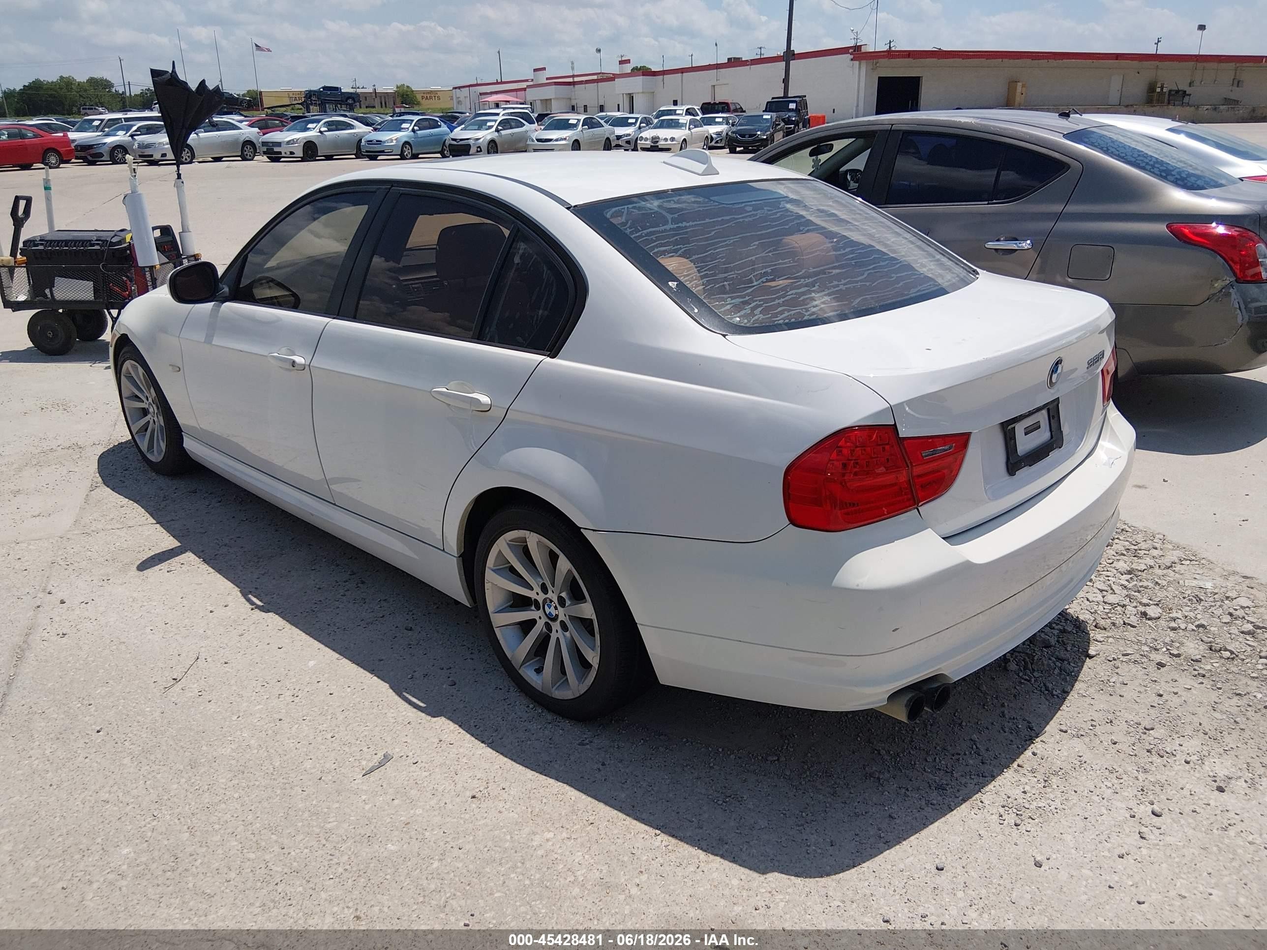 2011 Bmw 328i   White vin: WBAPH5G59BNM77955
