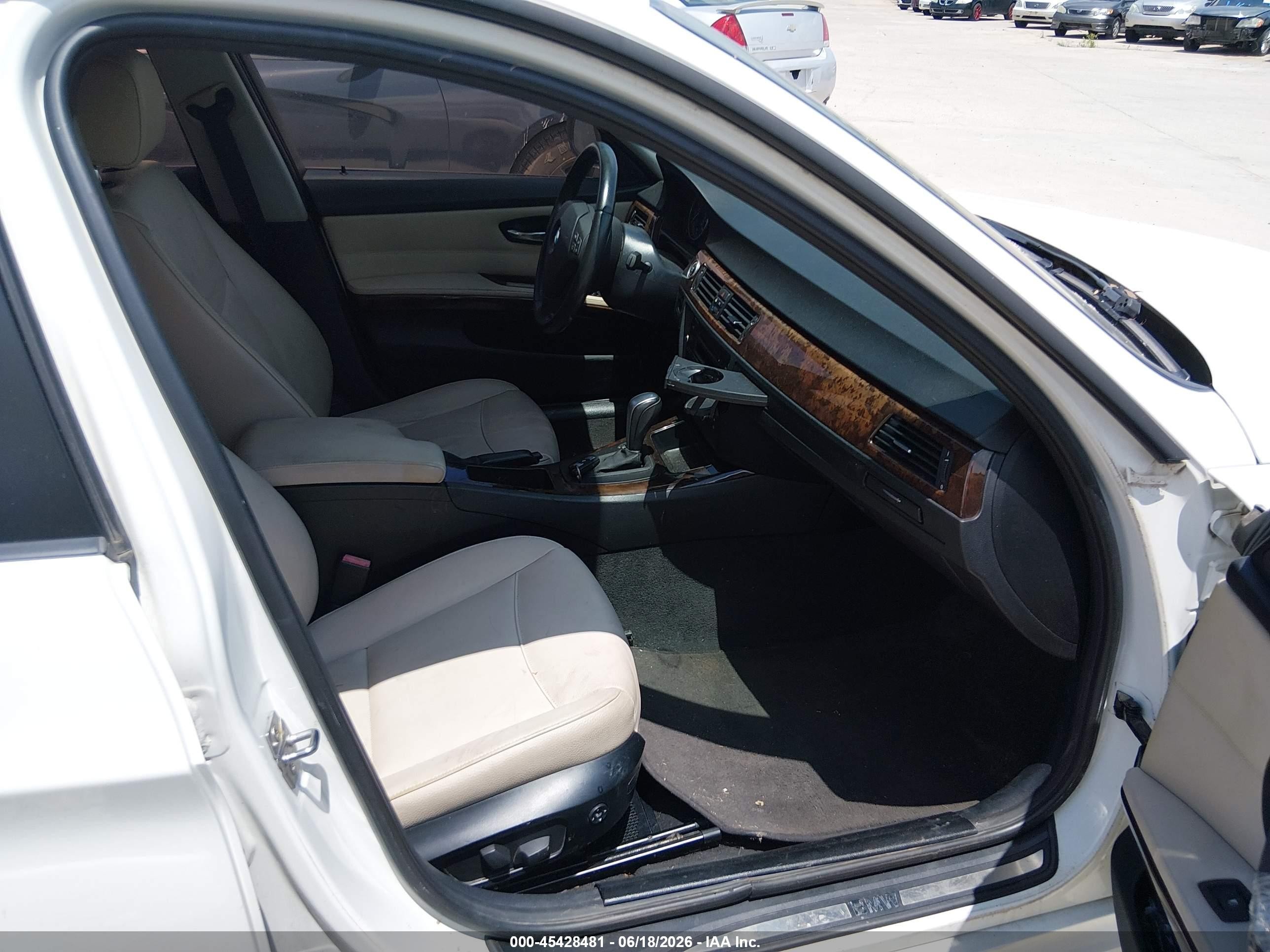 2011 Bmw 328i   White vin: WBAPH5G59BNM77955