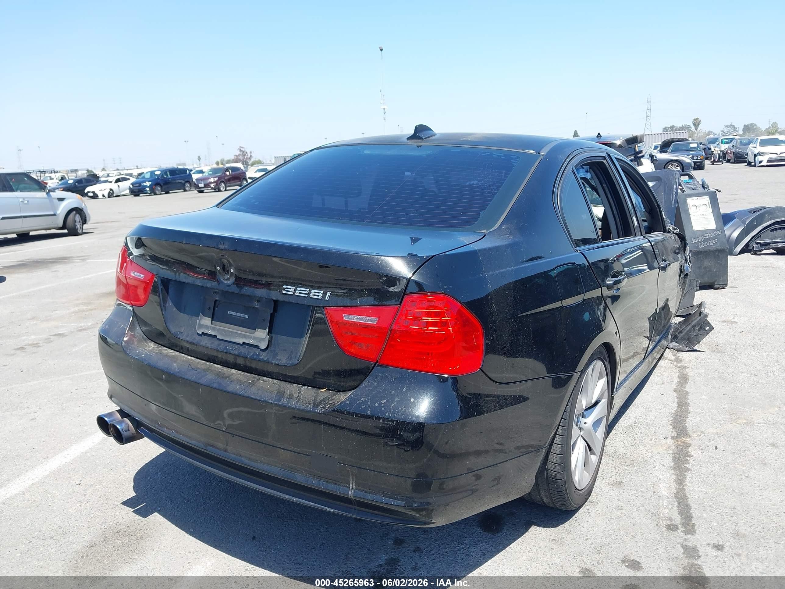 2011 Bmw 328i   Black vin: WBAPH5G59BNM81133