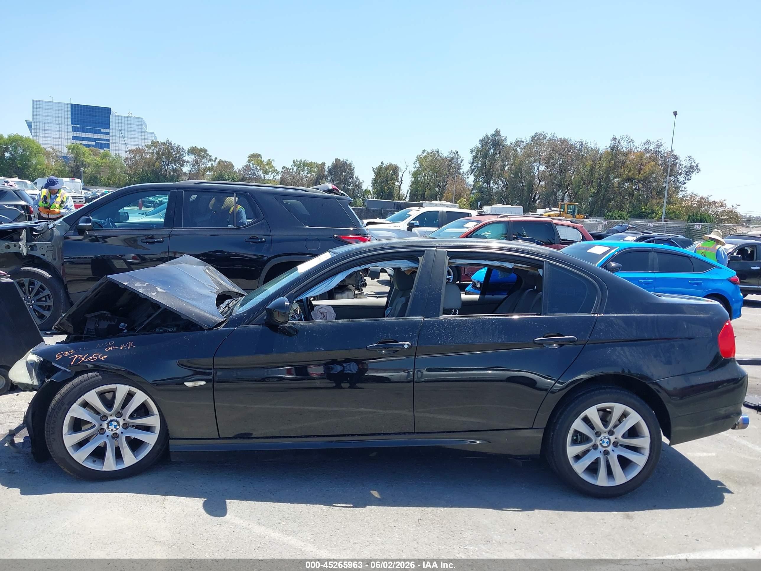 2011 Bmw 328i   Black vin: WBAPH5G59BNM81133