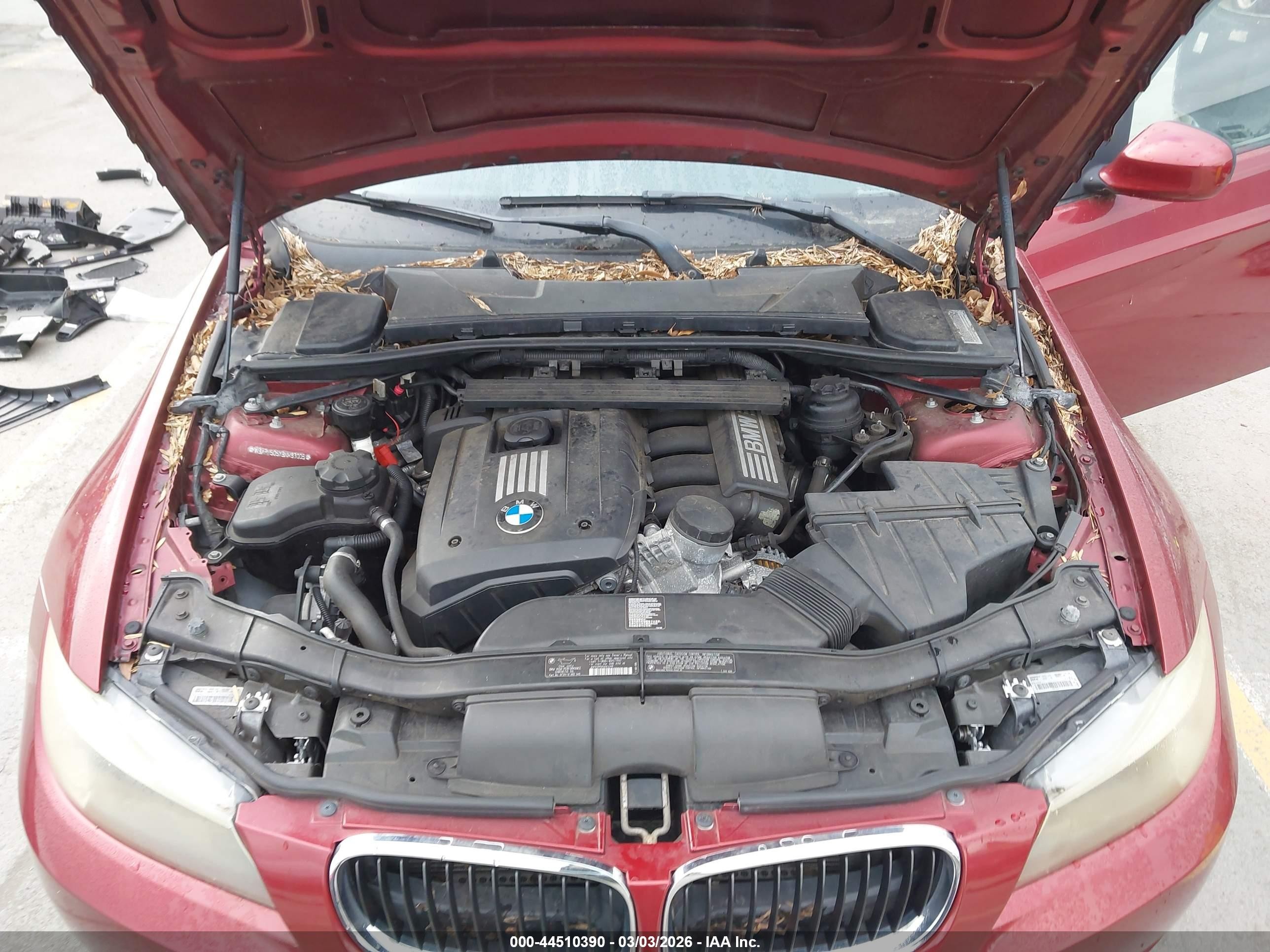 2011 Bmw 328i   Red vin: WBAPH5G5XBNM83005