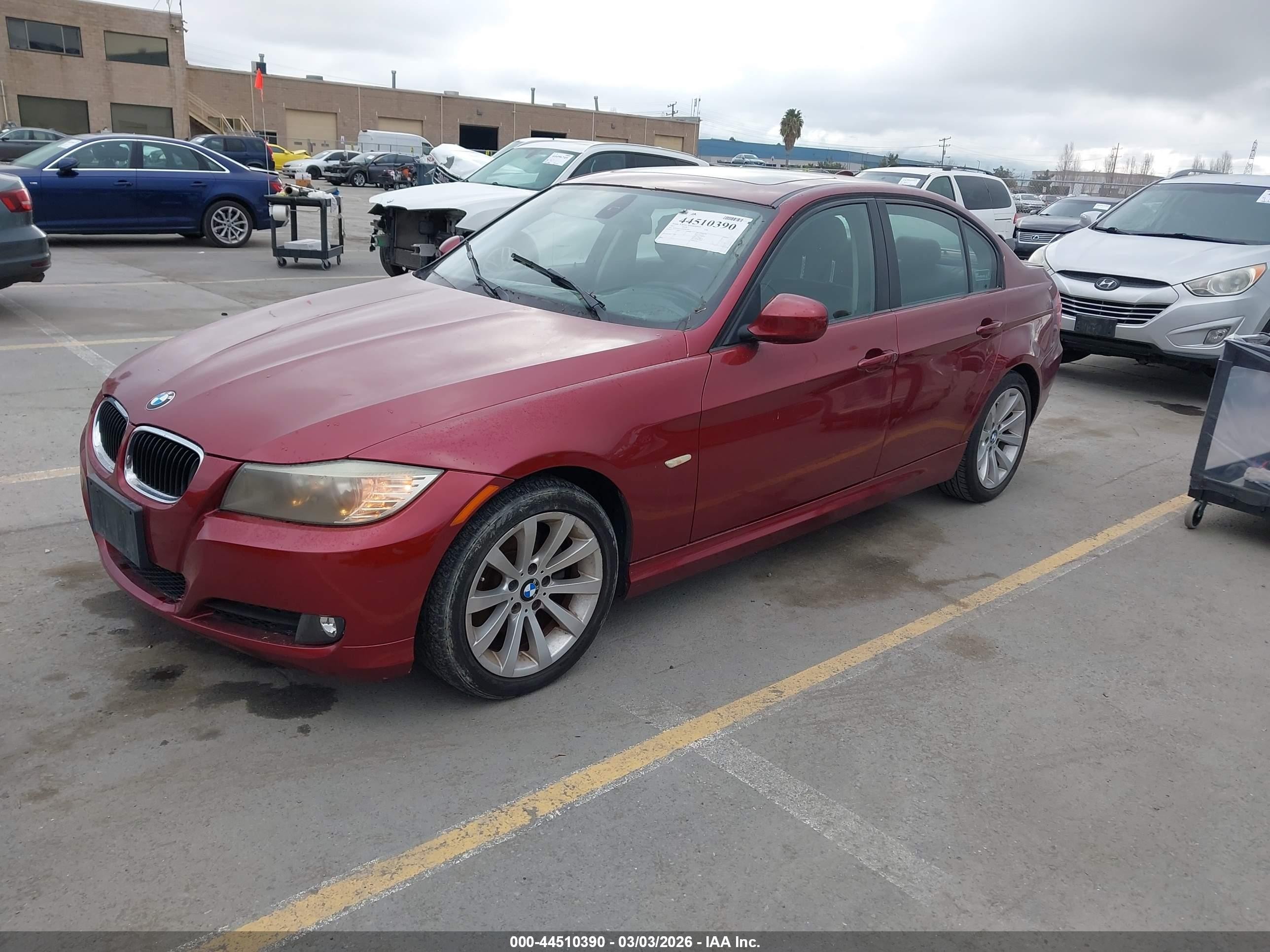 2011 Bmw 328i   Red vin: WBAPH5G5XBNM83005