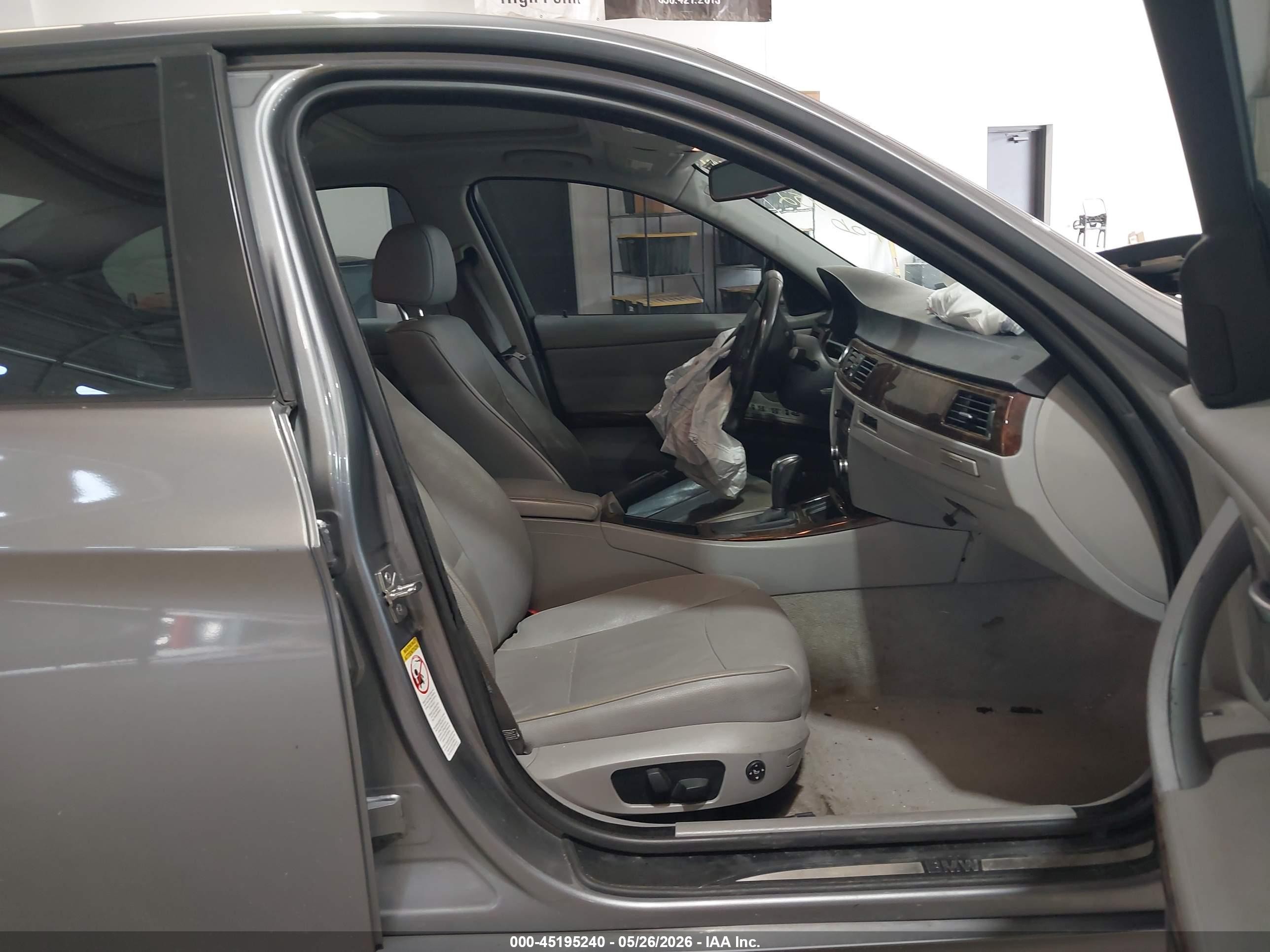 2009 Bmw 328i   Silver vin: WBAPH77509NM47152