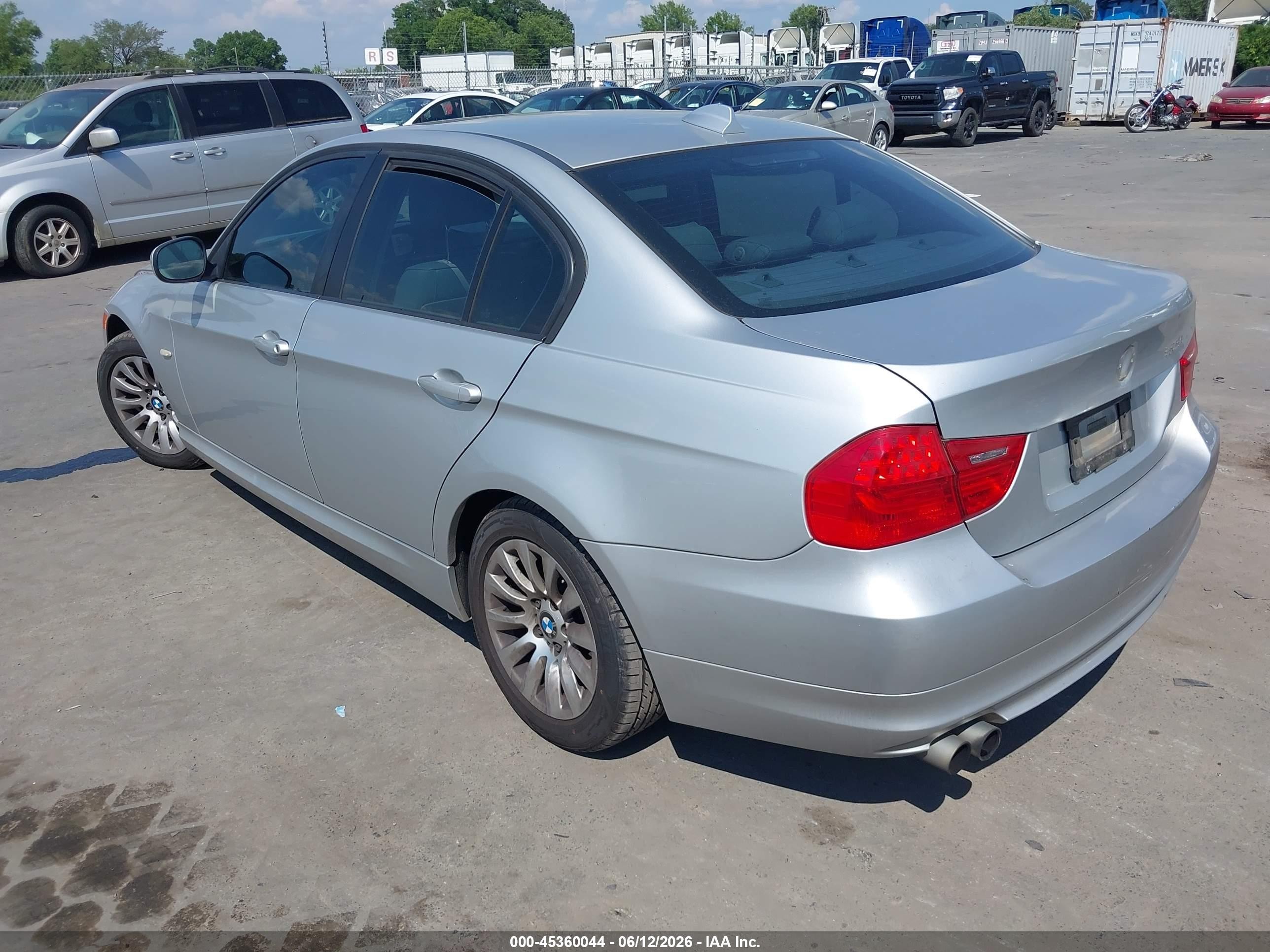 2009 Bmw 328i   Silver vin: WBAPH77539NM28840