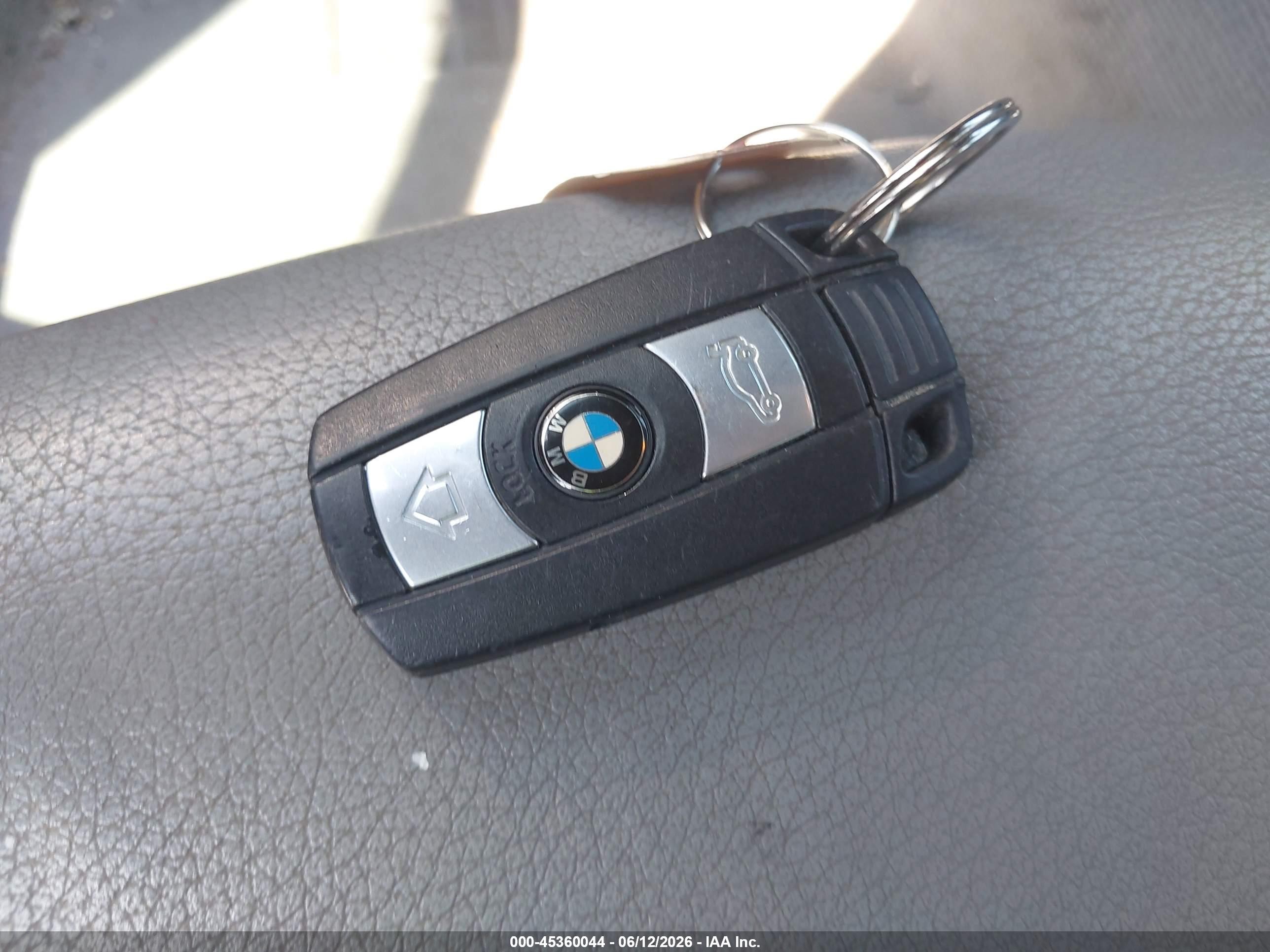 2009 Bmw 328i   Silver vin: WBAPH77539NM28840