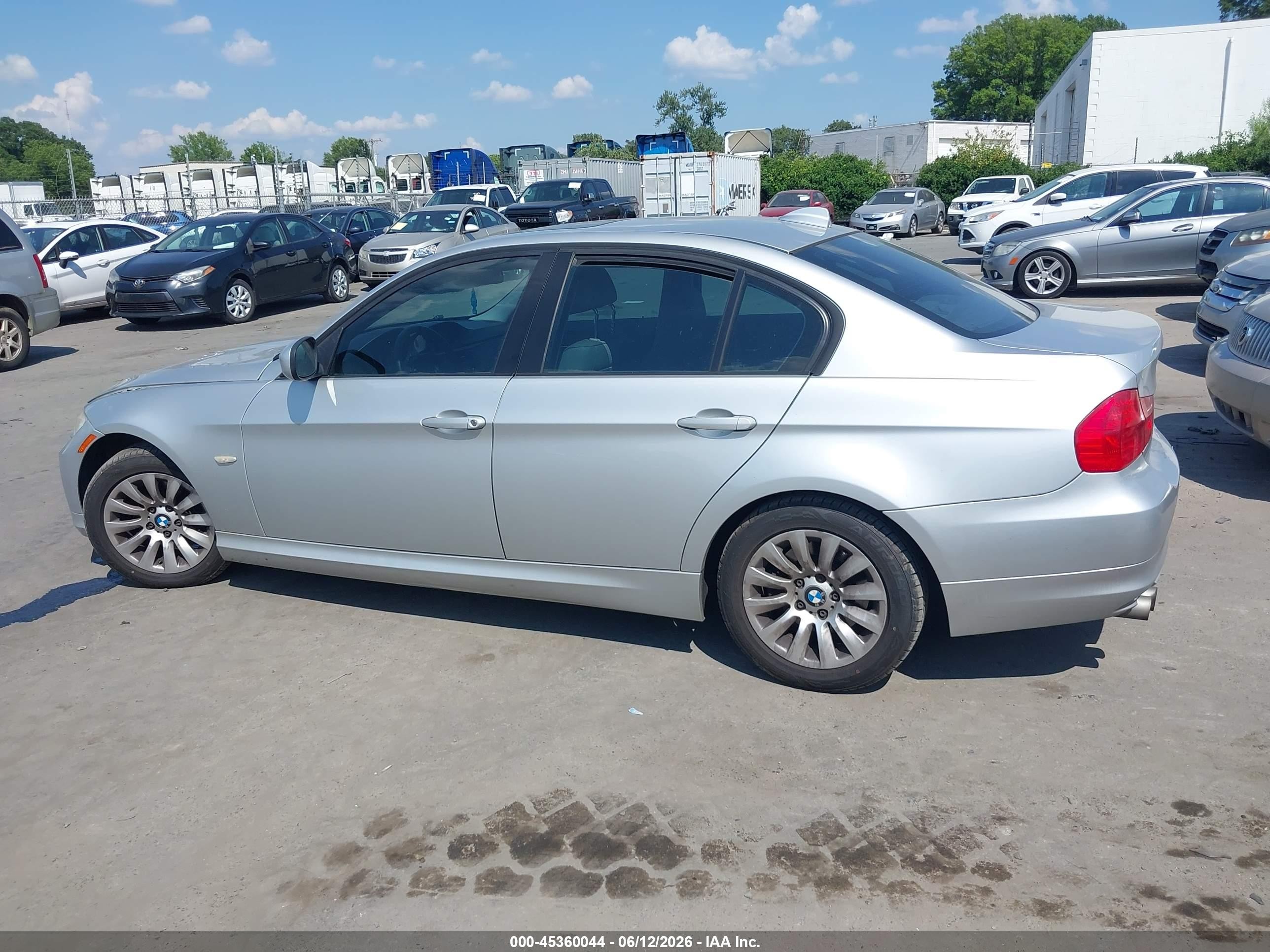 2009 Bmw 328i   Silver vin: WBAPH77539NM28840