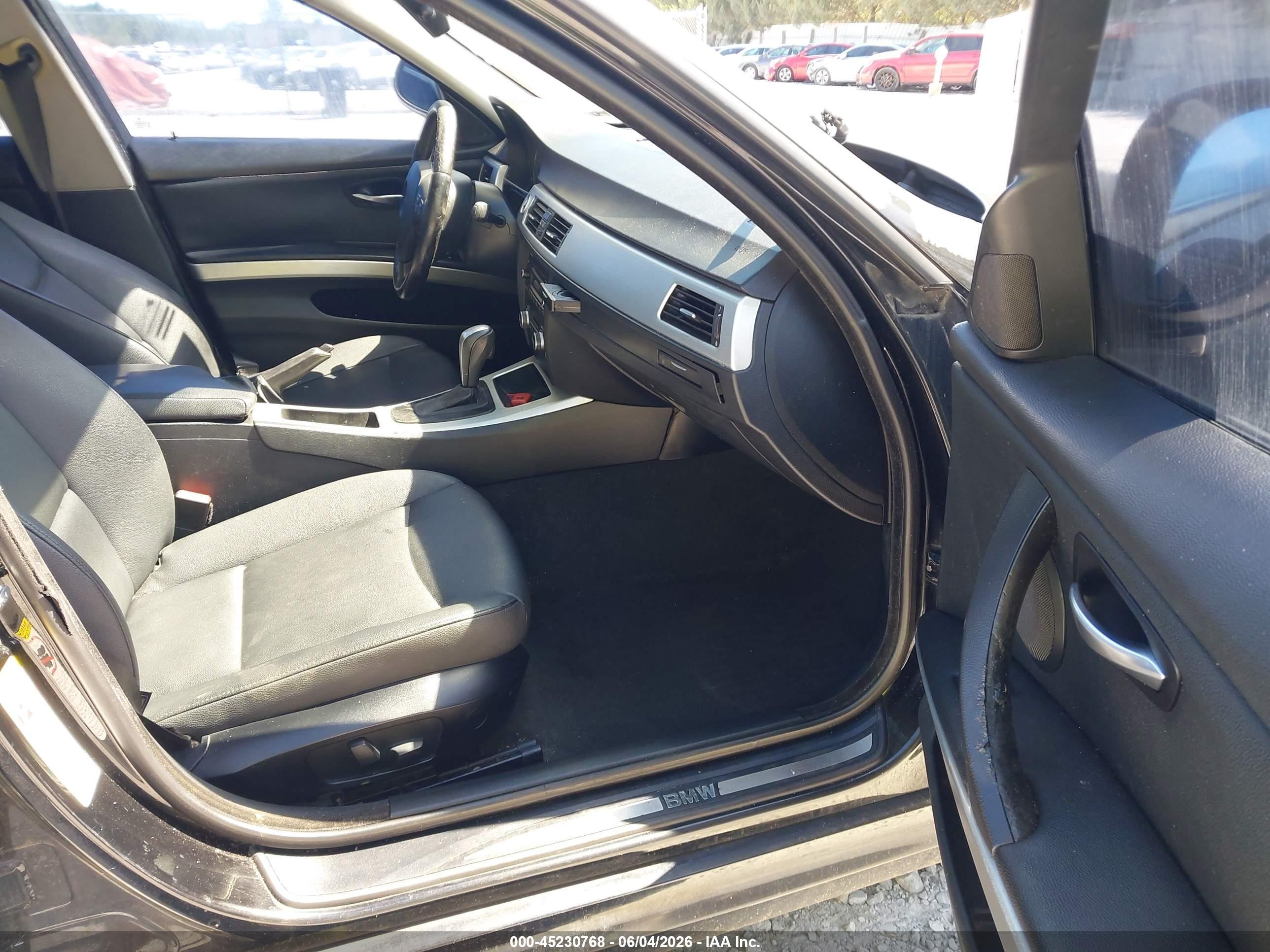 2009 Bmw 328i   Черный vin: WBAPH77539NM30944