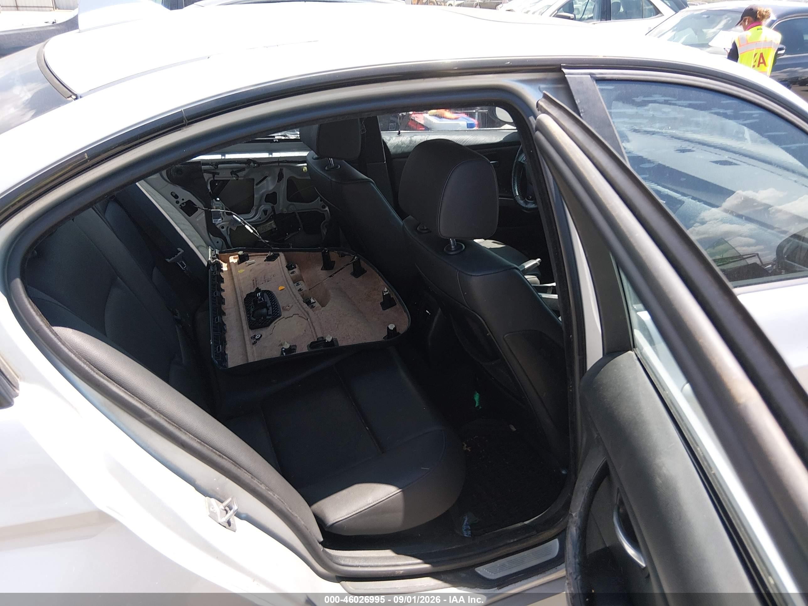 2009 Bmw 328i   Серебряный vin: WBAPH77539NM46142