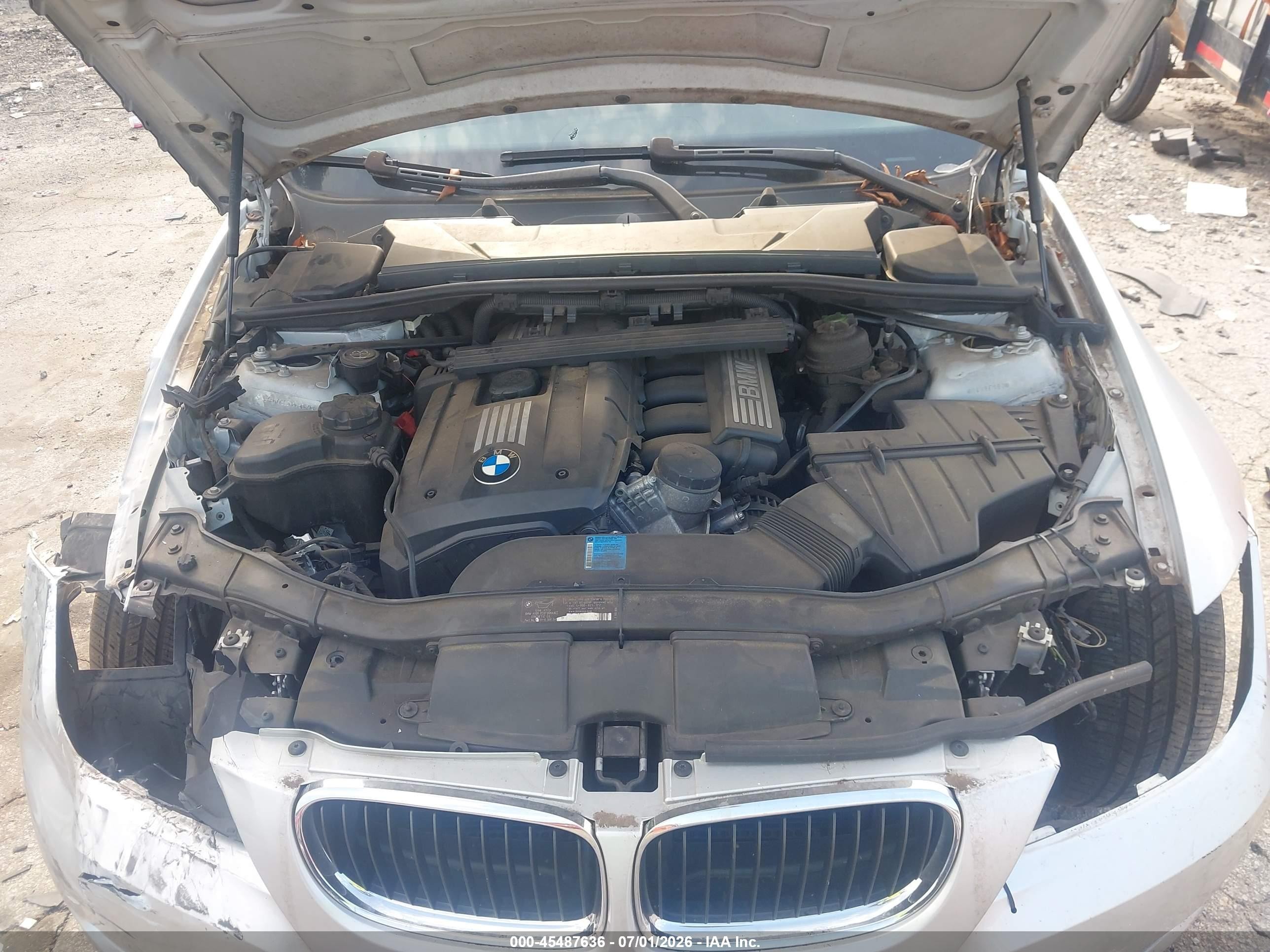 2009 Bmw 328i Silver vin: WBAPH77559NM45042