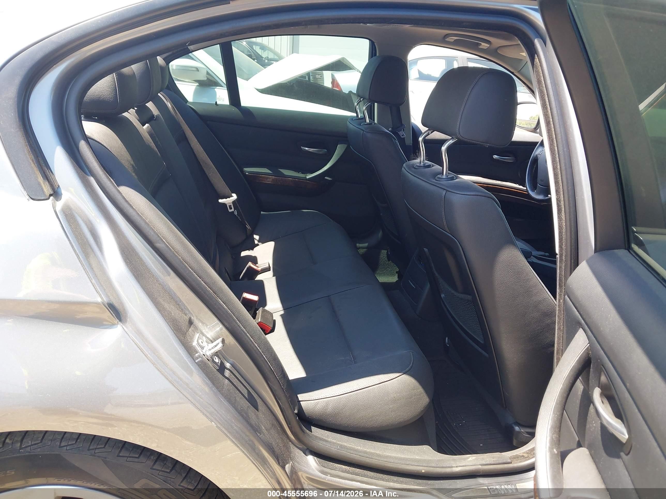 2009 Bmw 328i   Silver vin: WBAPH77569NL83313