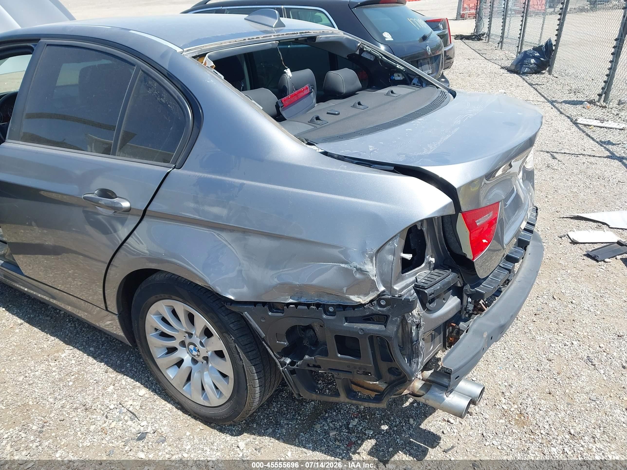 2009 Bmw 328i   Silver vin: WBAPH77569NL83313