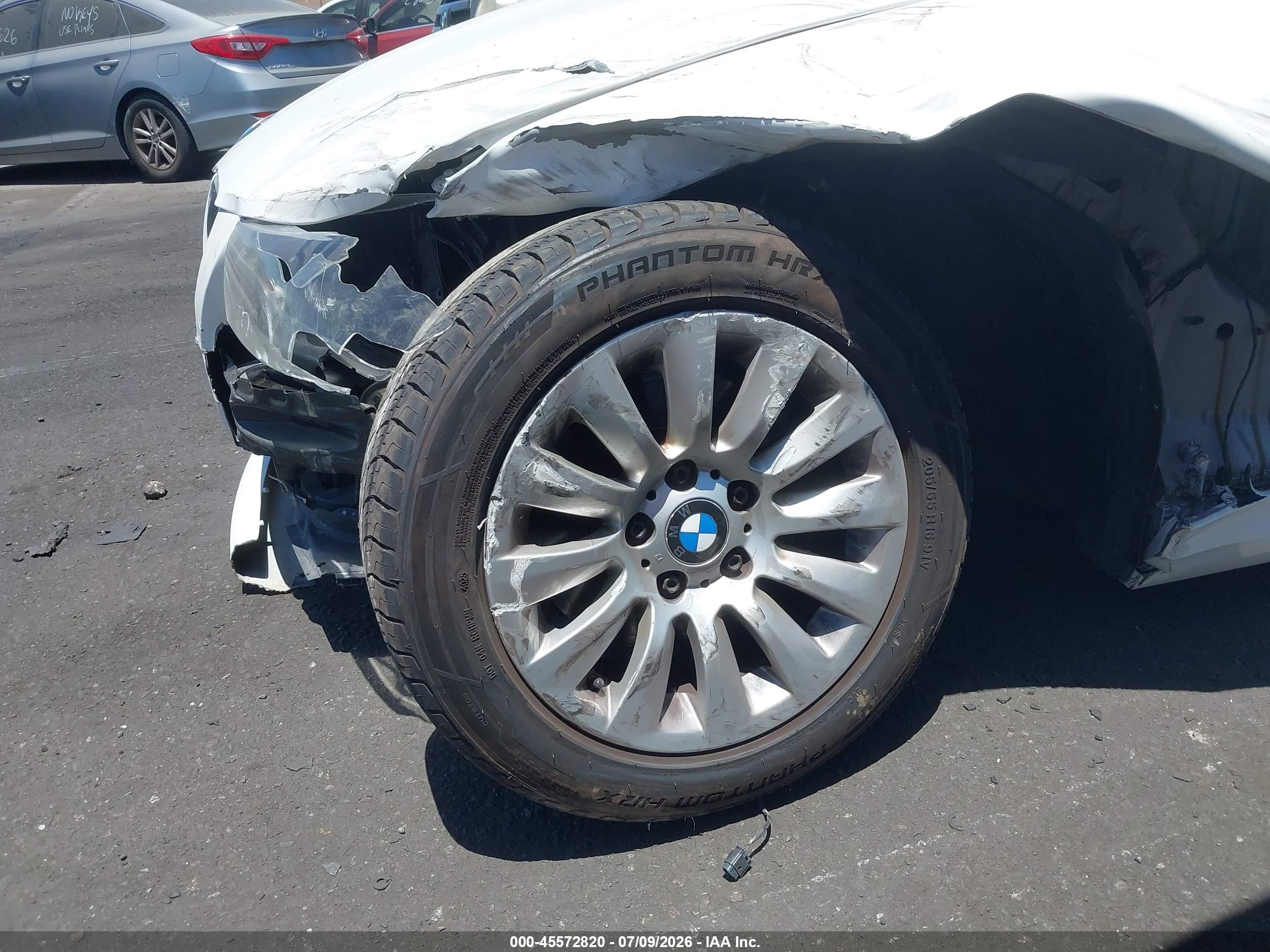 2009 Bmw 328i   White vin: WBAPH77579NL81666