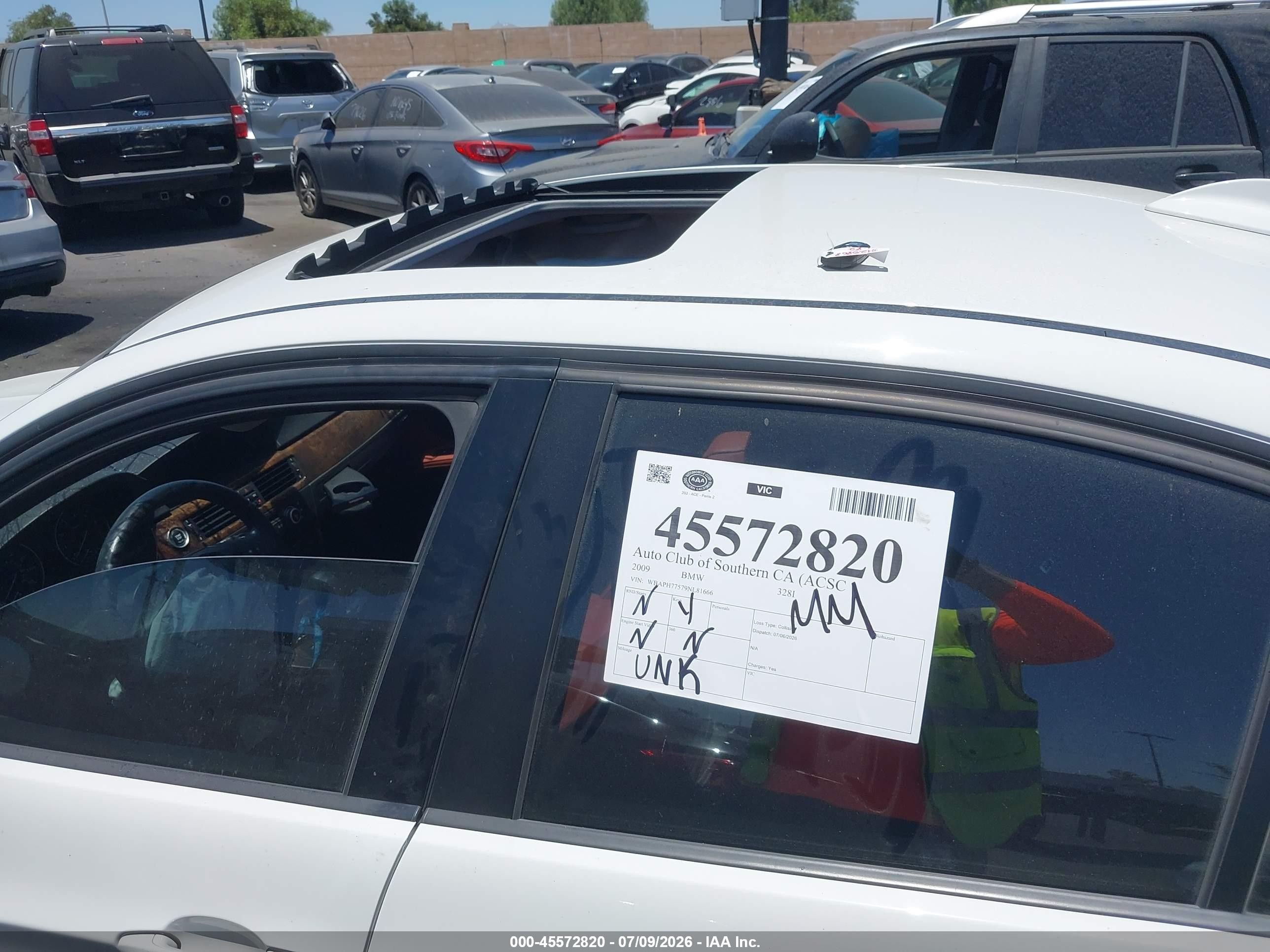 2009 Bmw 328i   White vin: WBAPH77579NL81666