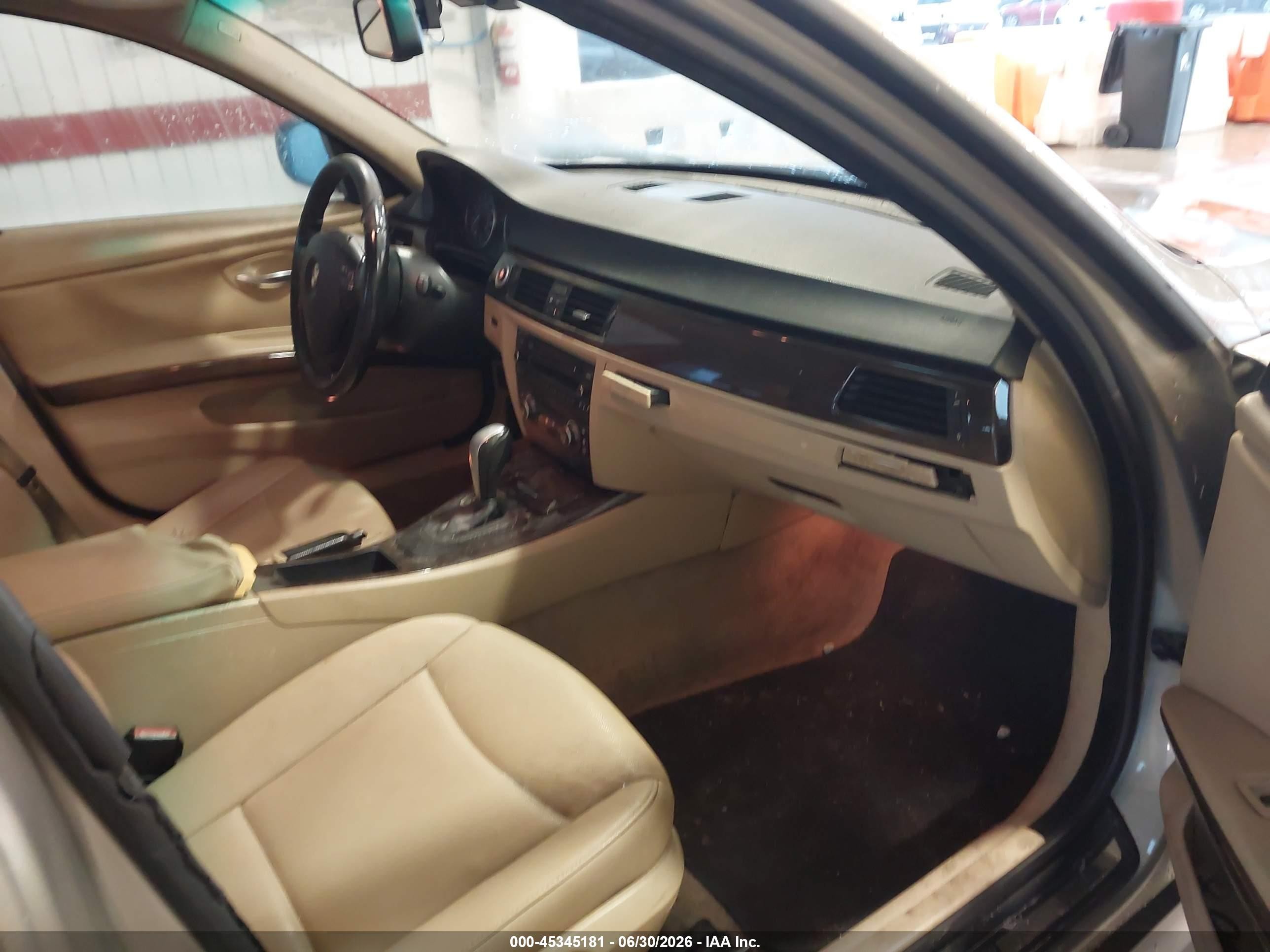 2009 Bmw 328i   Gold vin: WBAPH77579NL82154