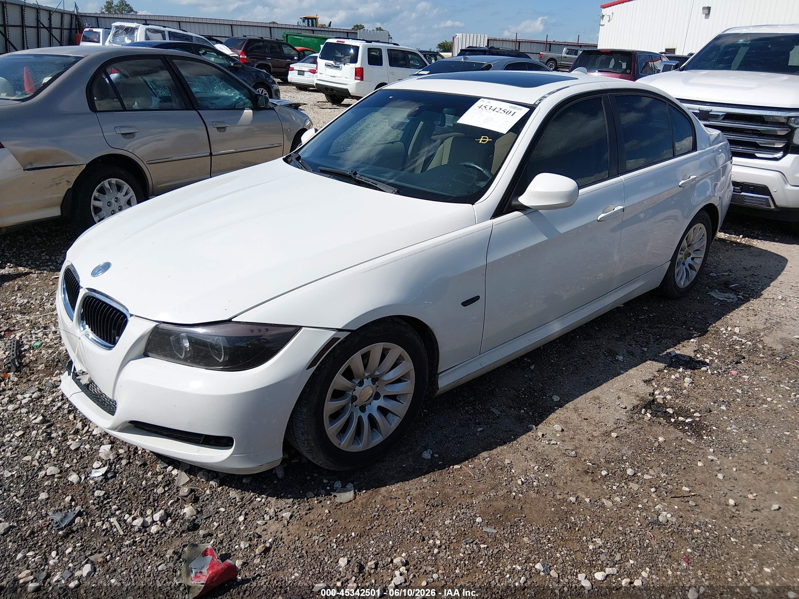 2009 Bmw 328i   White vin: WBAPH77589NL82888