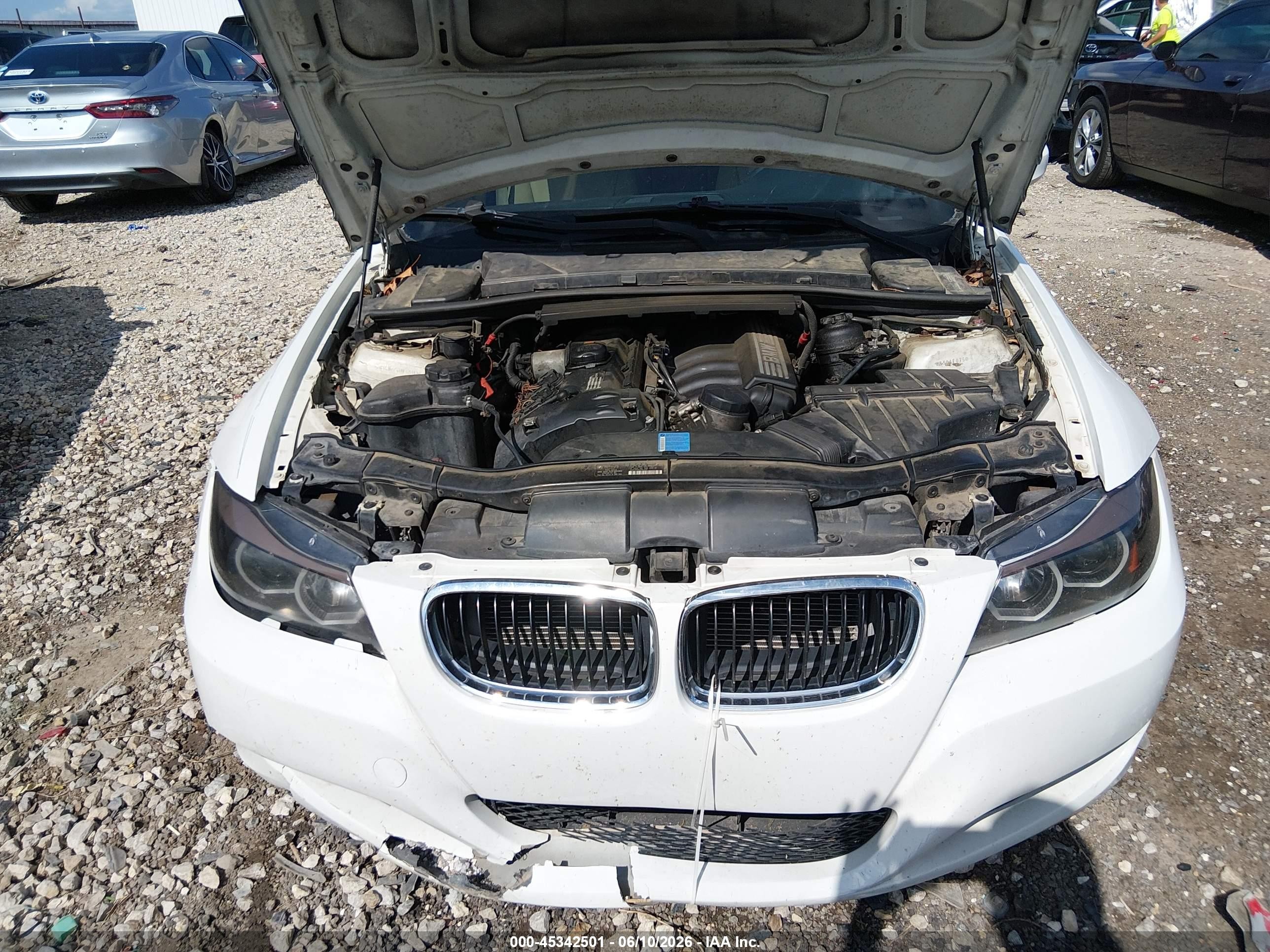 2009 Bmw 328i   White vin: WBAPH77589NL82888