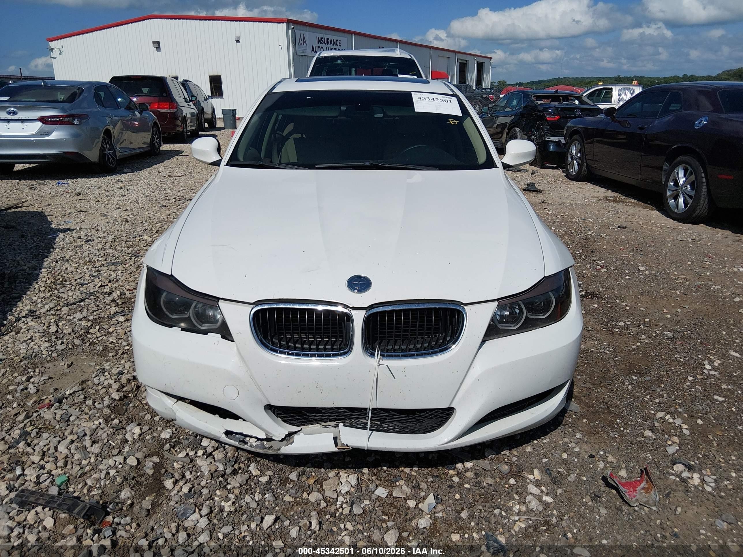 2009 Bmw 328i   White vin: WBAPH77589NL82888