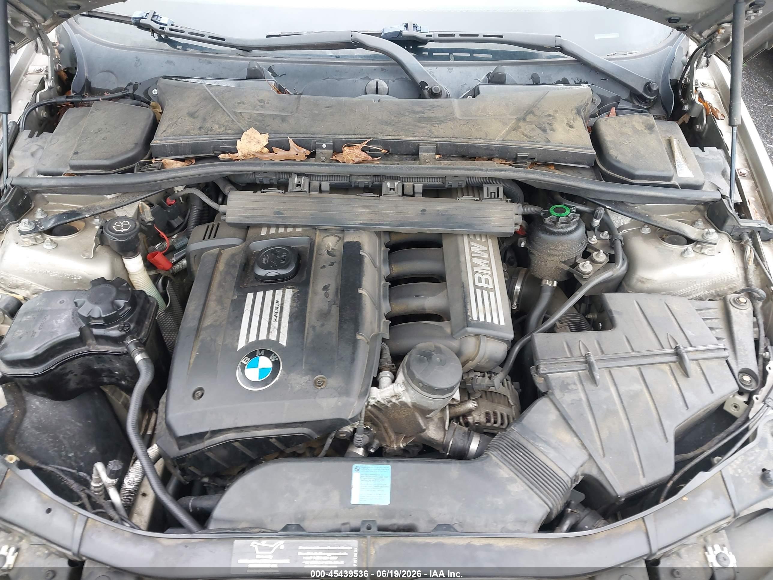 2009 Bmw 328i   Золотой vin: WBAPH77599NM30169