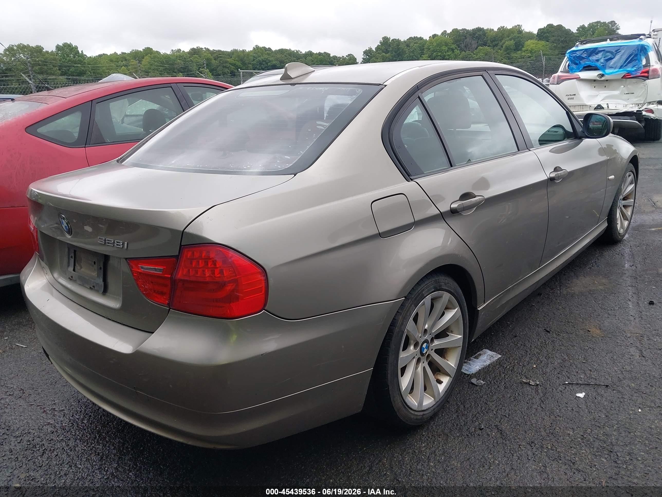 2009 Bmw 328i   Золотой vin: WBAPH77599NM30169