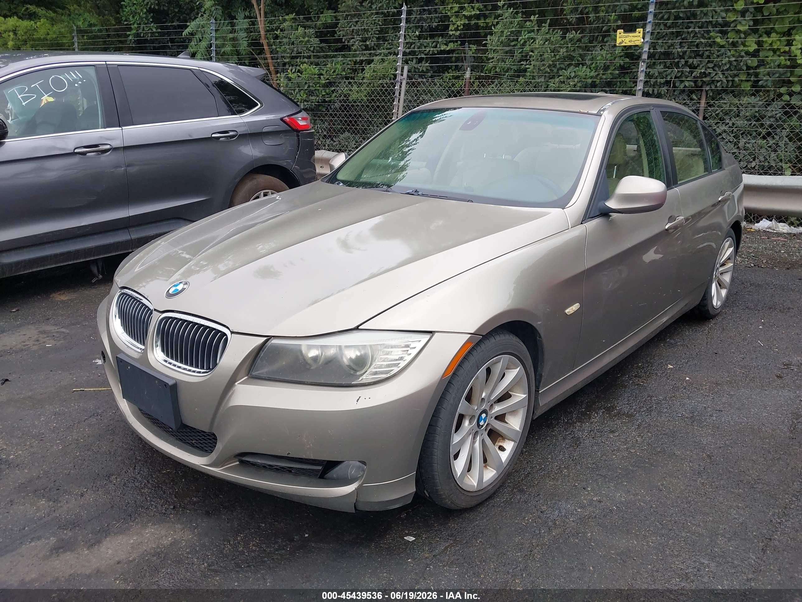 2009 Bmw 328i   Золотой vin: WBAPH77599NM30169