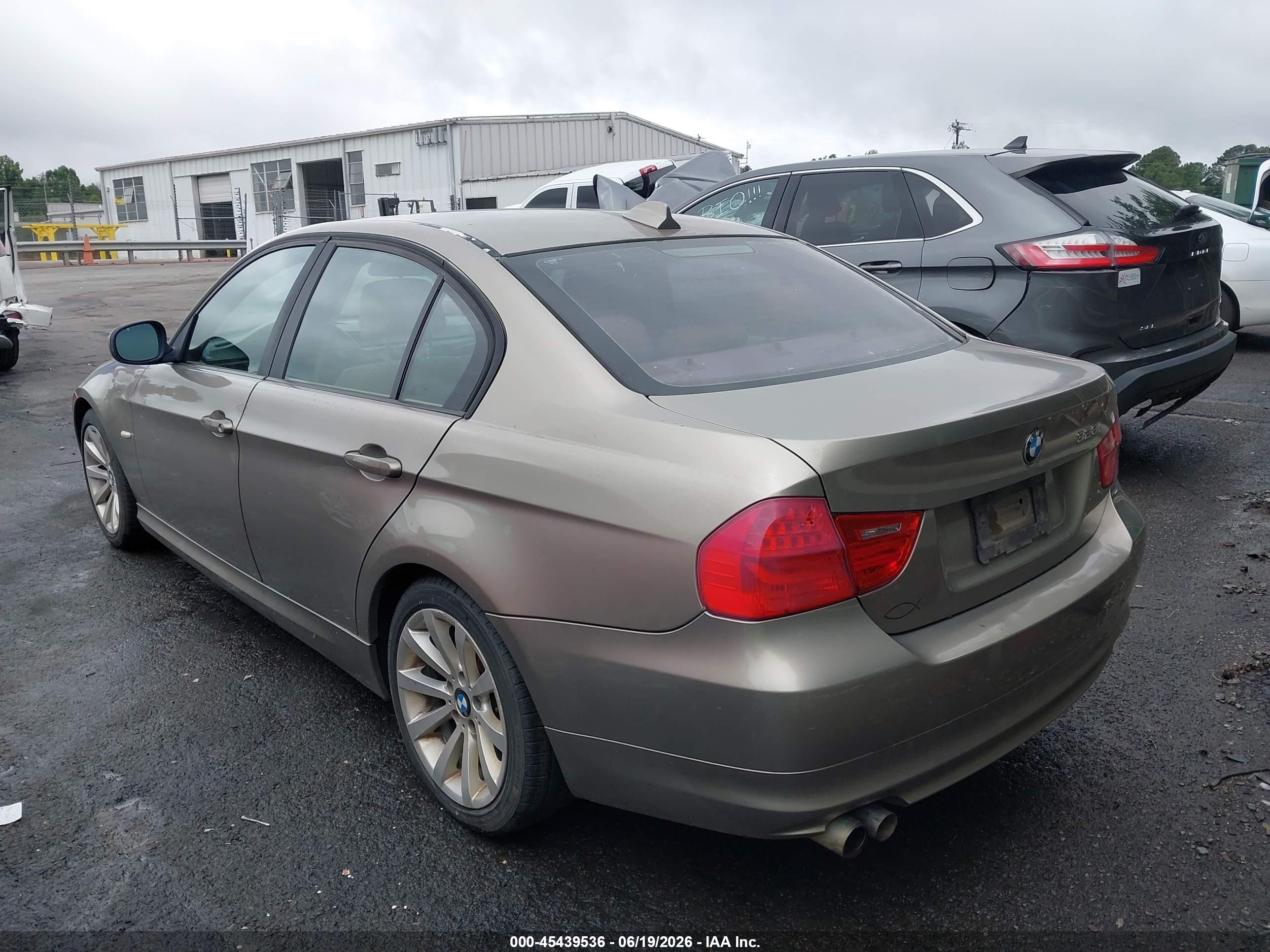 2009 Bmw 328i   Золотой vin: WBAPH77599NM30169