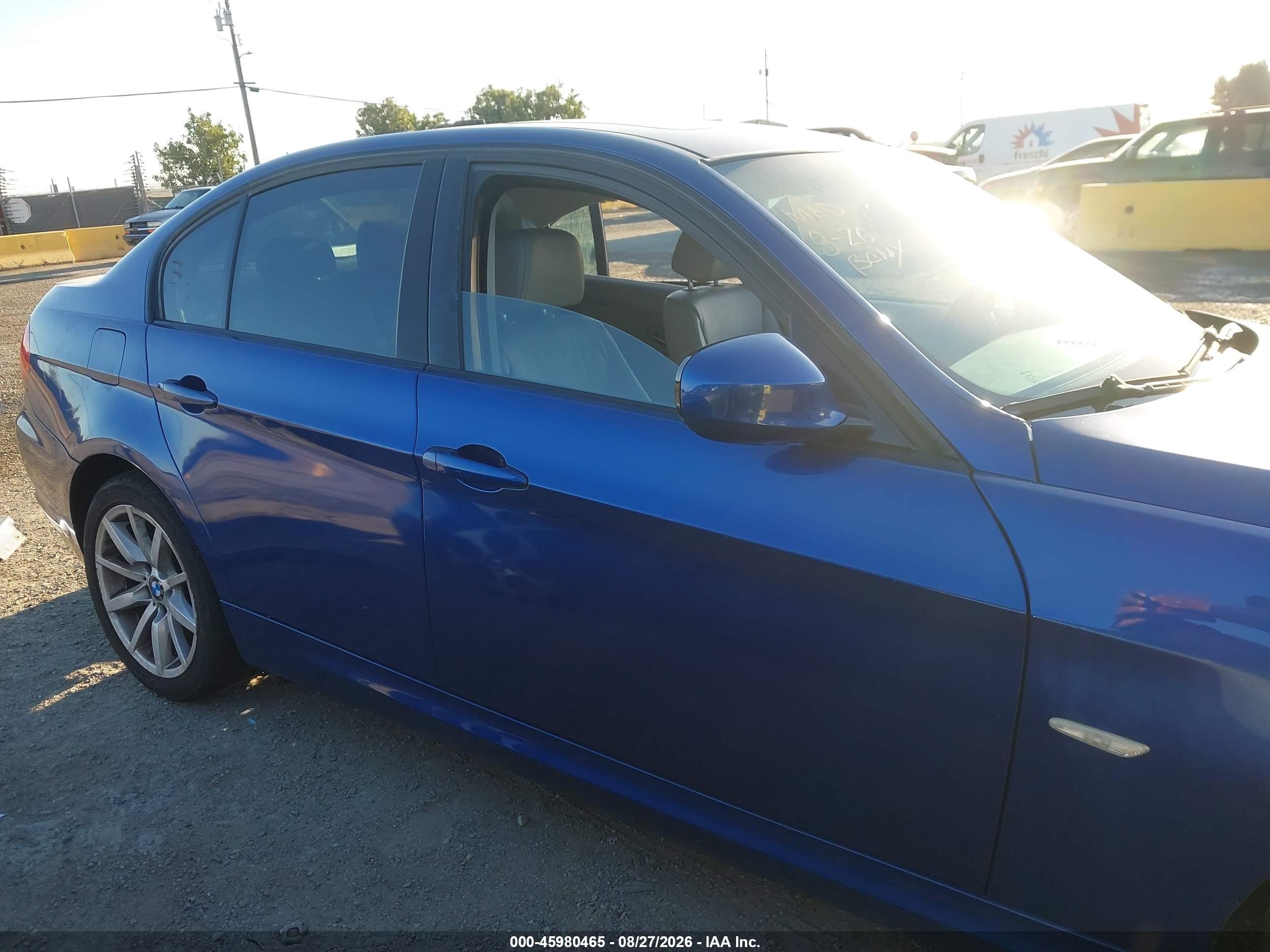 2009 Bmw 328i   Blue vin: WBAPH77599NM46839