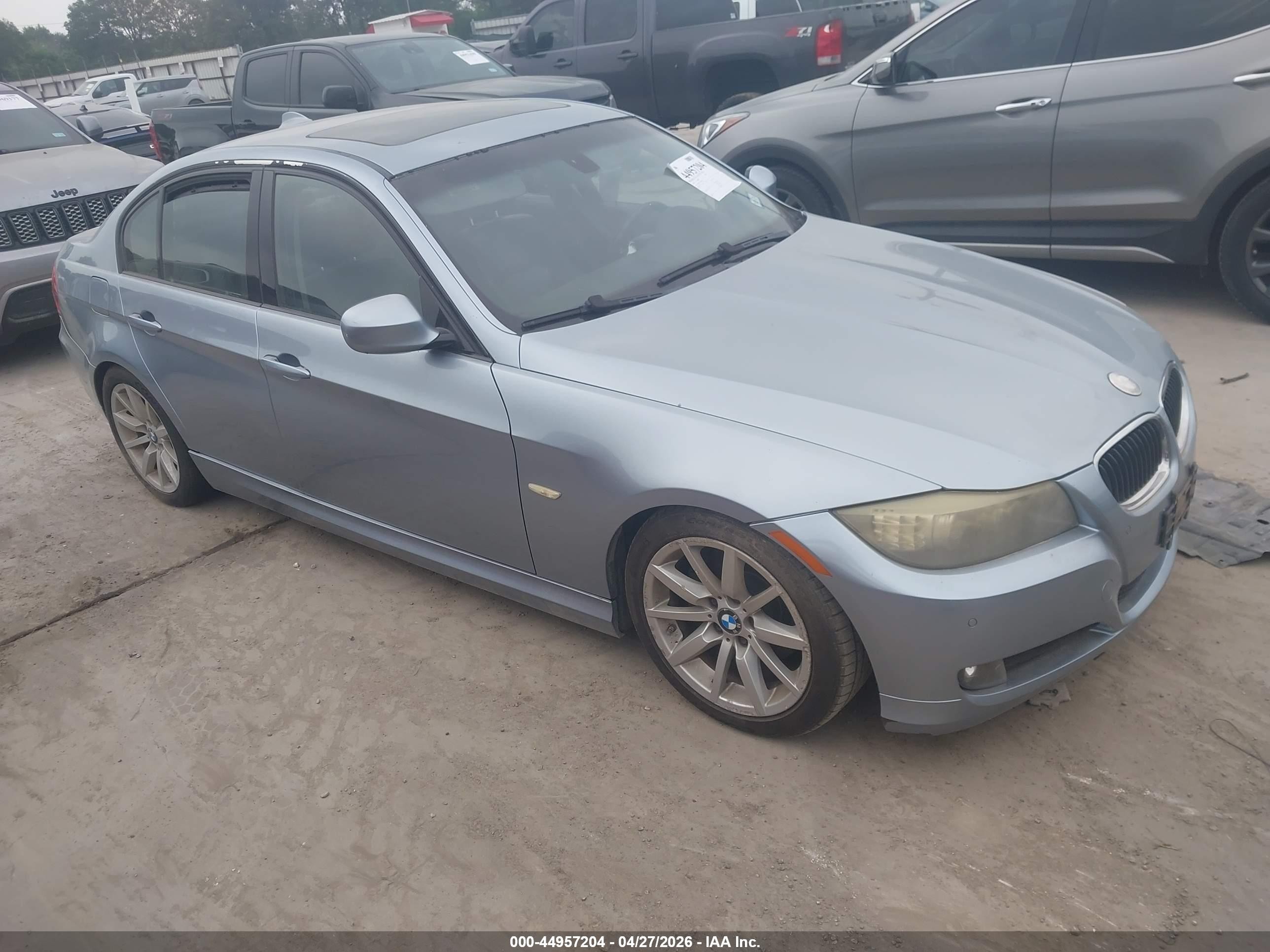 WBAPH775X9NM30133