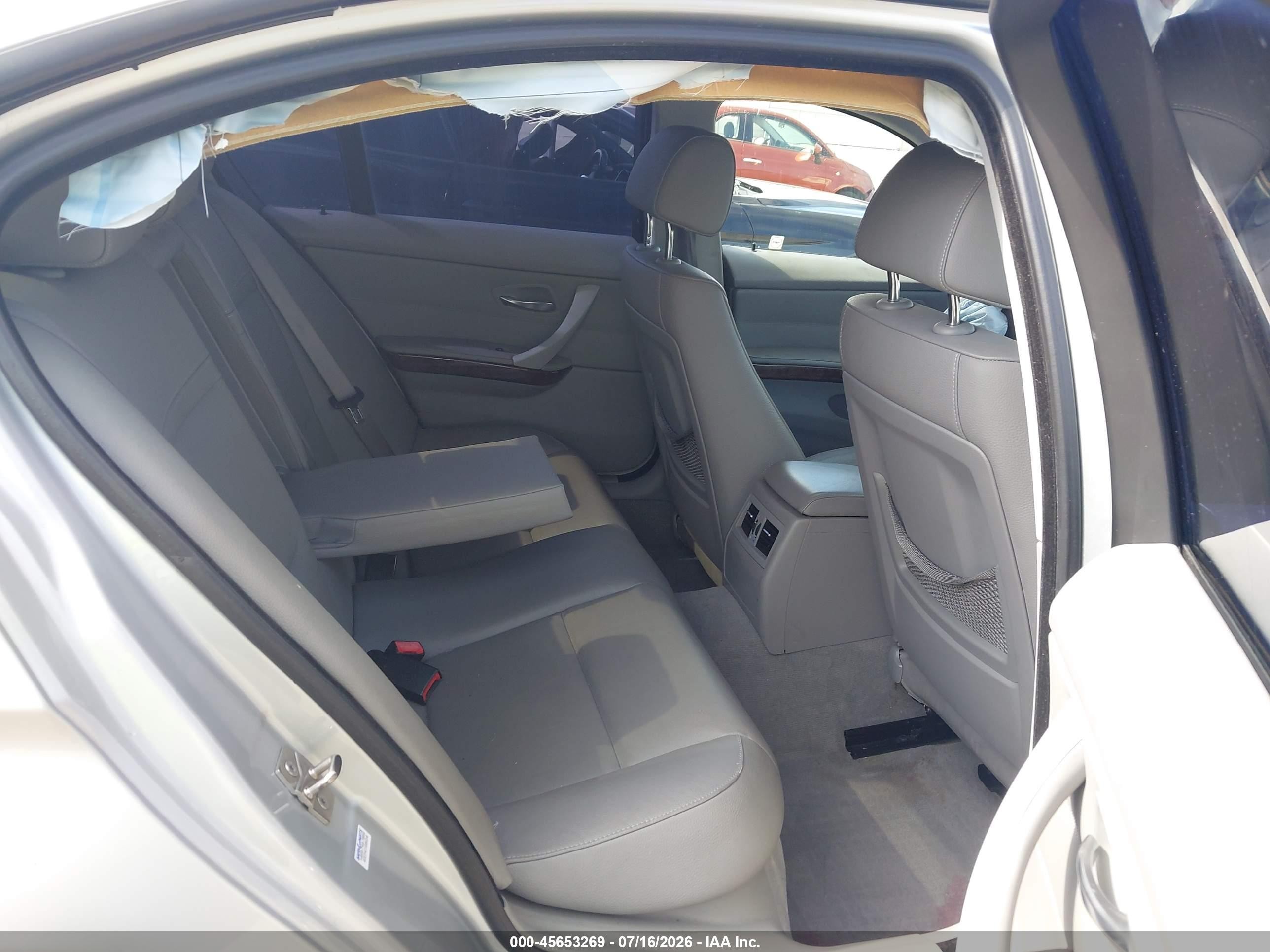 2009 Bmw 328i   Silver vin: WBAPH775X9NM47742
