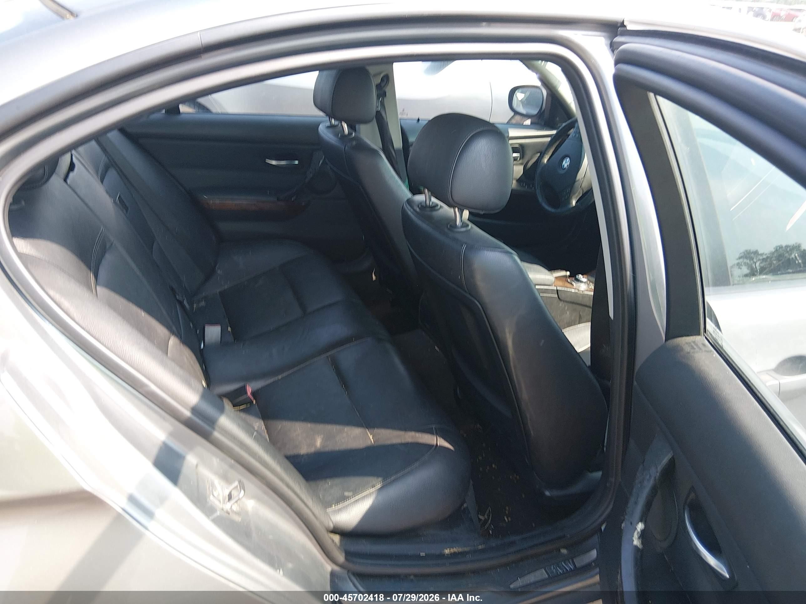 2011 Bmw 328i   Серый vin: WBAPH7C50BE461712