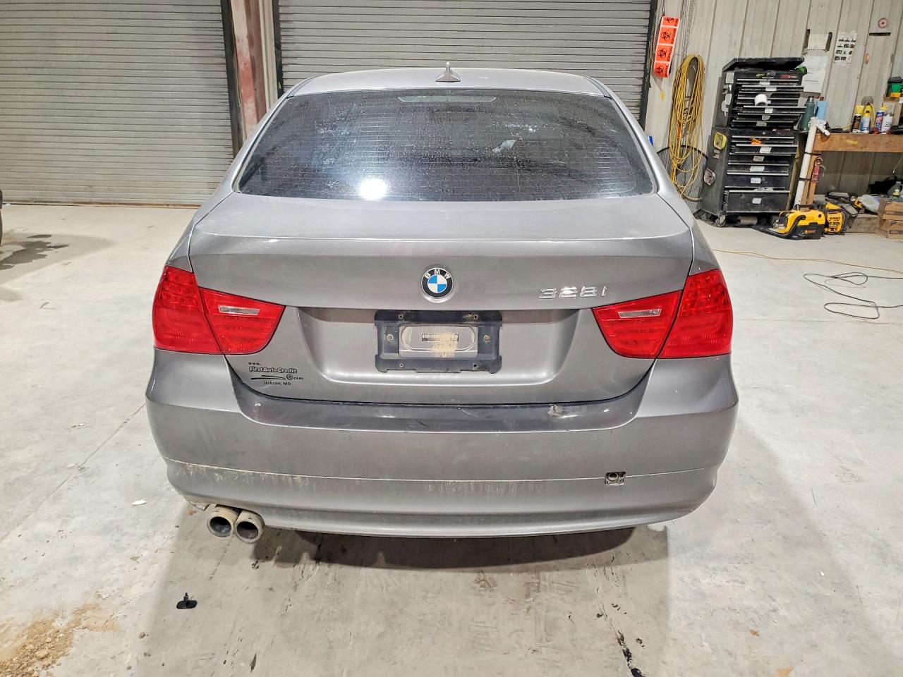 2011 Bmw 328 I Gray vin: WBAPH7C50BE679634