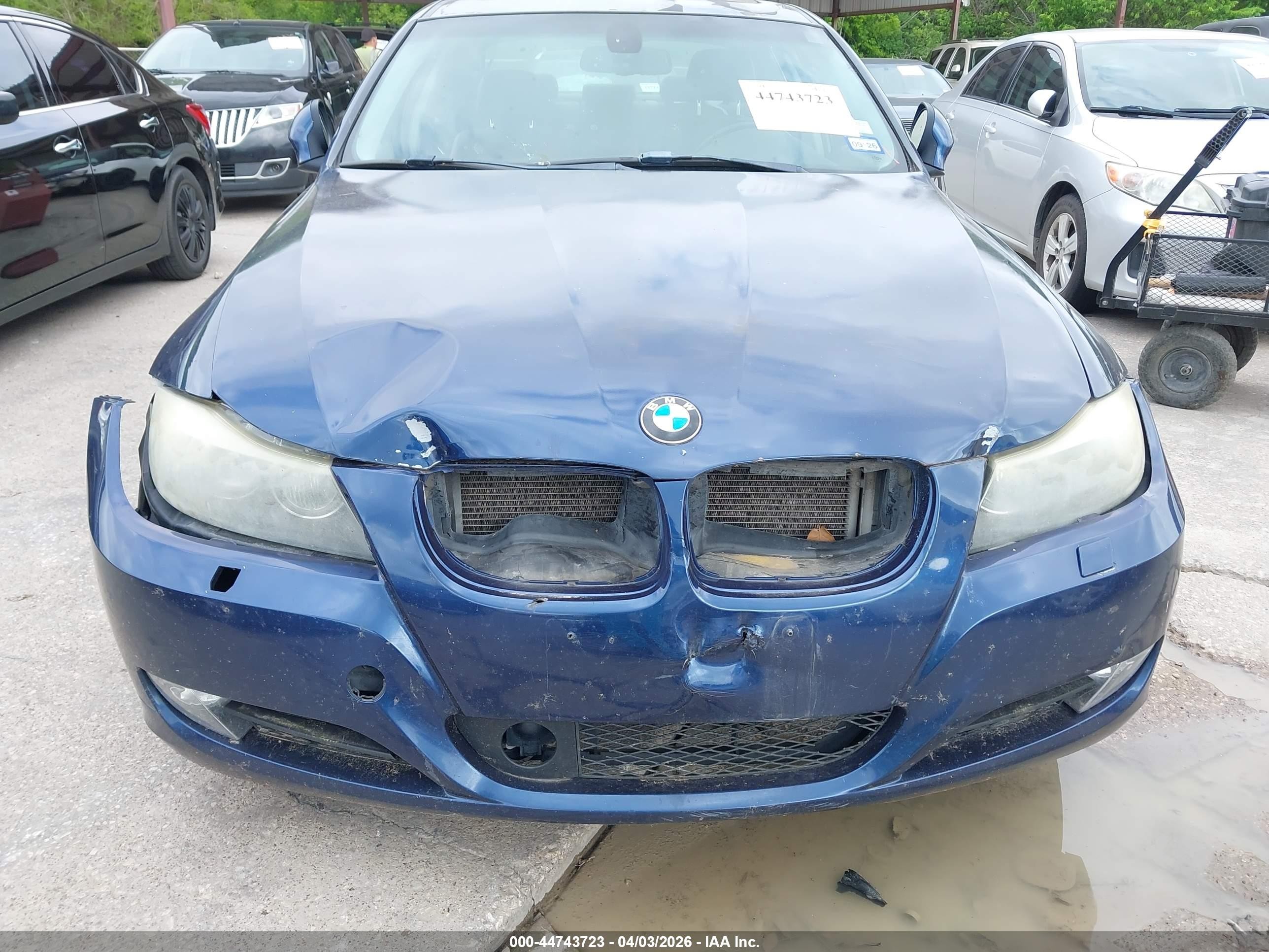 2011 Bmw 328i   Blue vin: WBAPH7C50BE679911