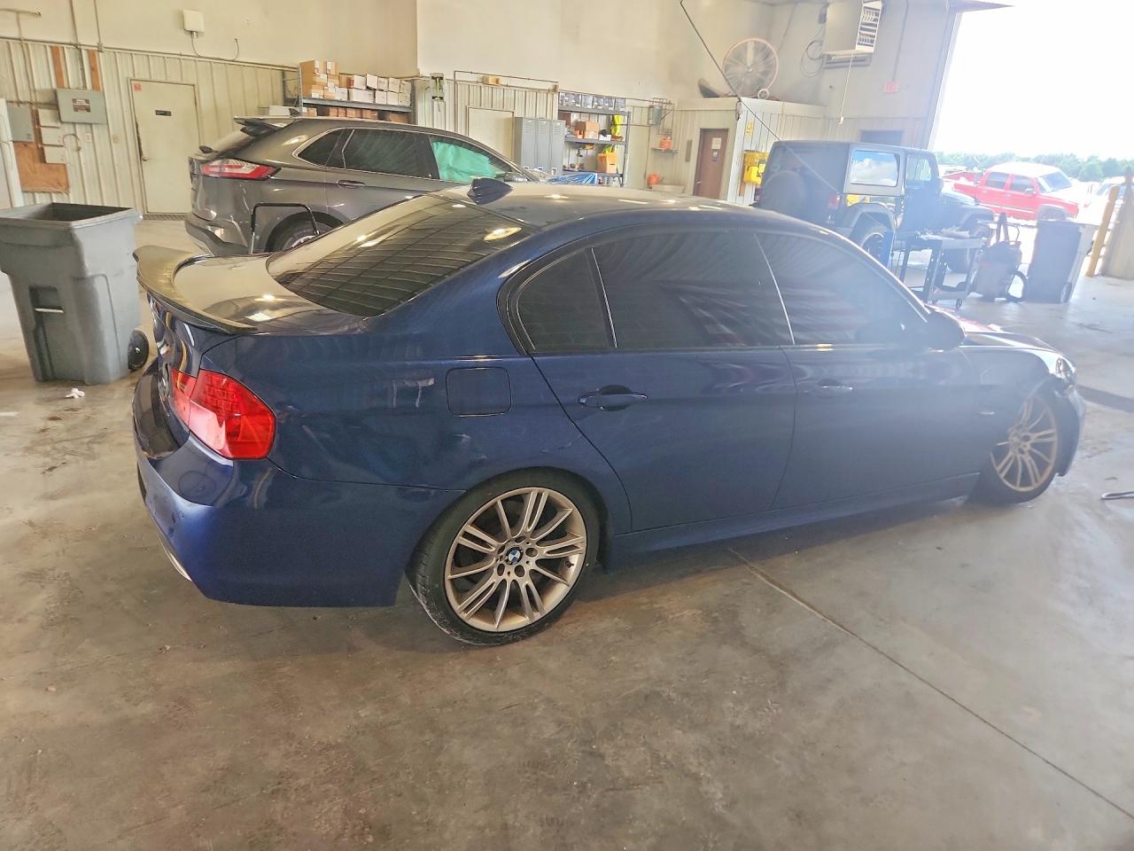2011 Bmw 328 I Синий vin: WBAPH7C50BE682906
