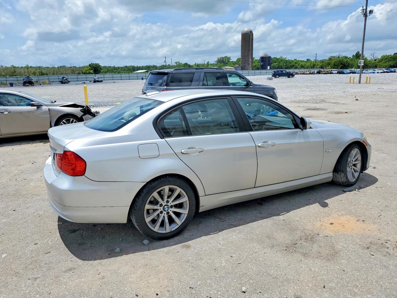 2011 Bmw 328 I Silver vin: WBAPH7C50BE683232