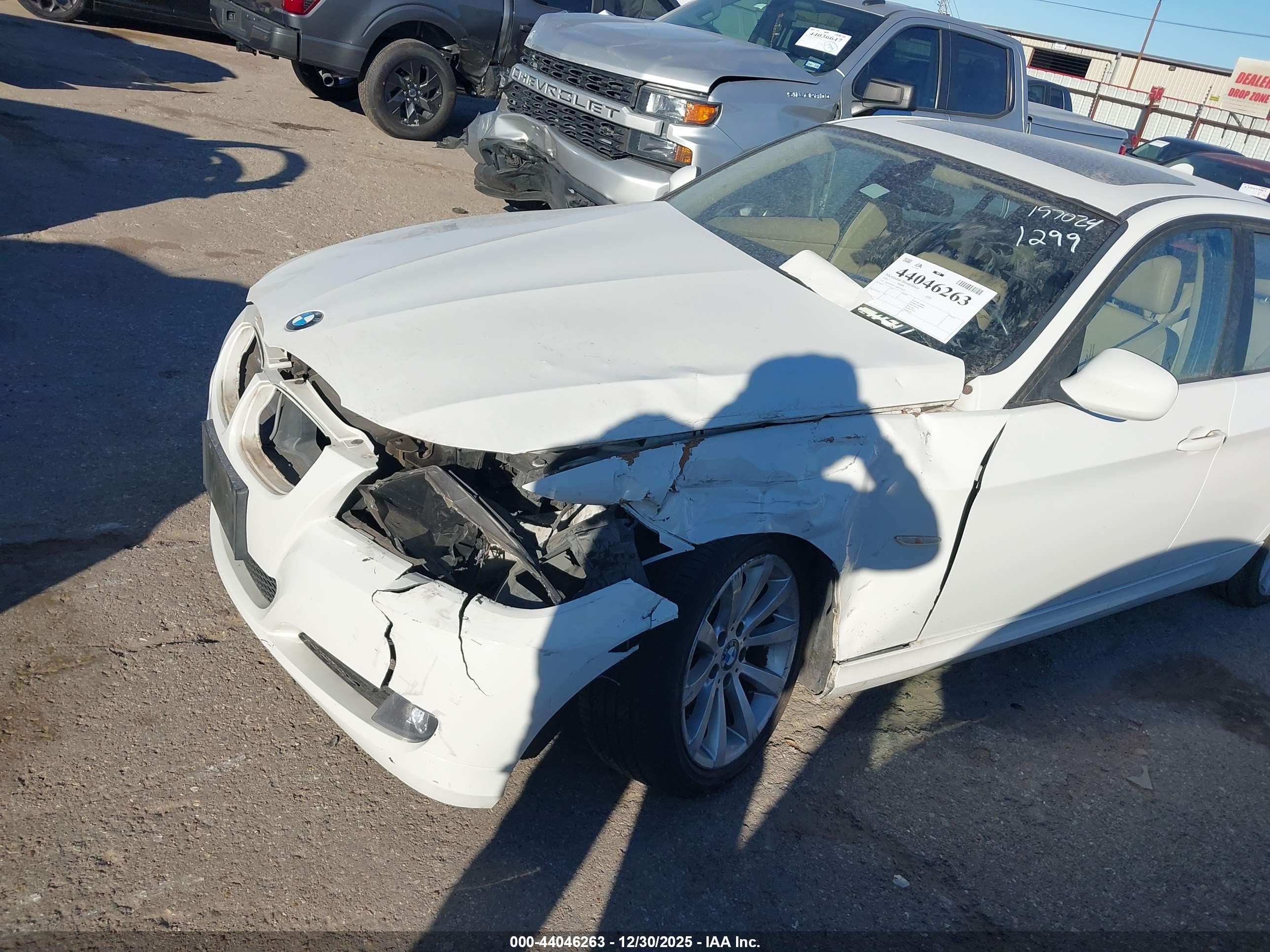 2011 Bmw 328i   White vin: WBAPH7C51BE675009