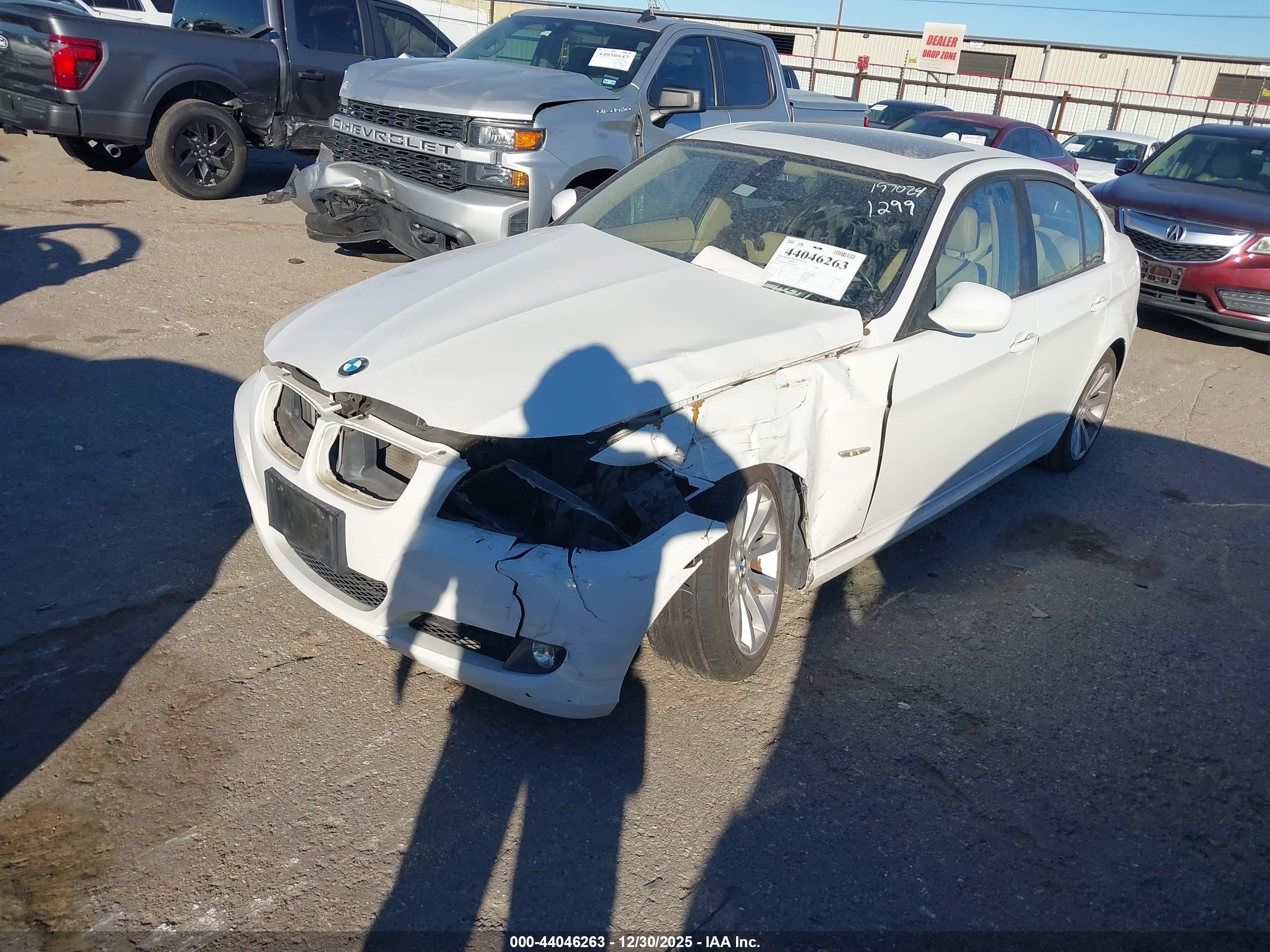 2011 Bmw 328i   White vin: WBAPH7C51BE675009