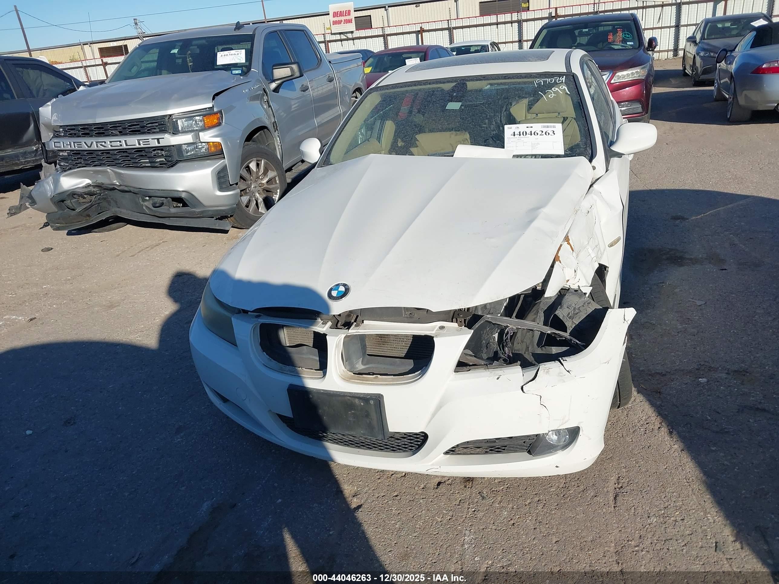 2011 Bmw 328i   White vin: WBAPH7C51BE675009