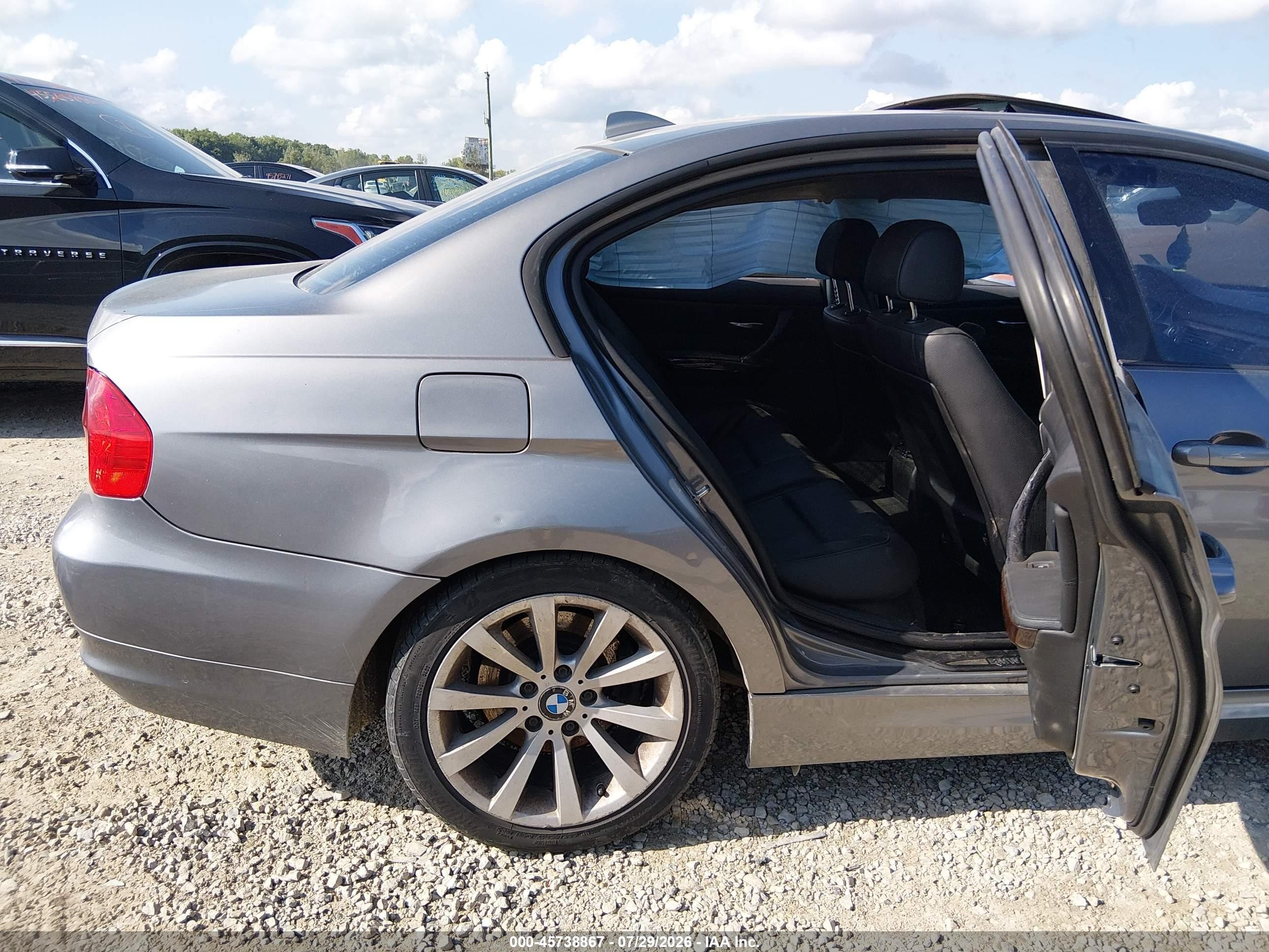 2011 Bmw 328i Gray vin: WBAPH7C51BE676466