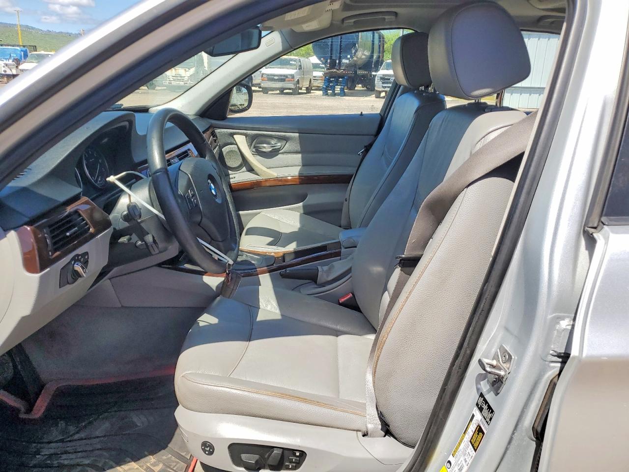 2011 Bmw 328 I Silver vin: WBAPH7C51BE852223