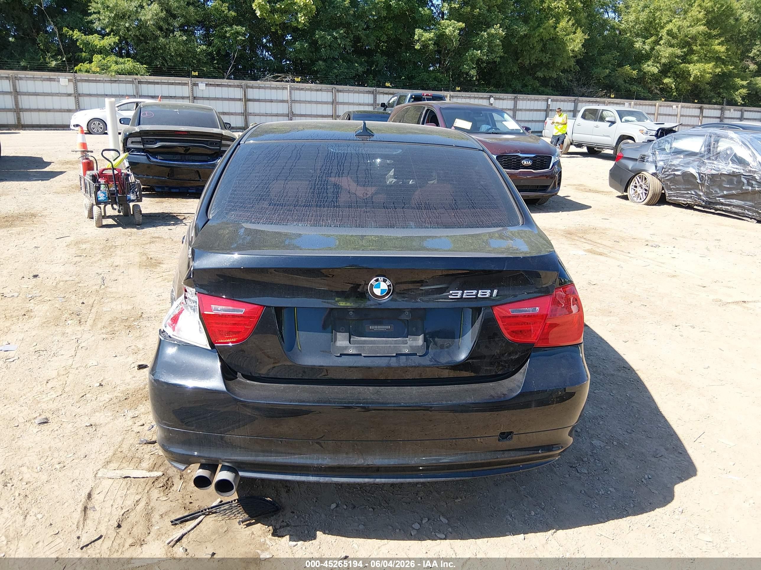 2011 Bmw 328i Black vin: WBAPH7C52BA802194