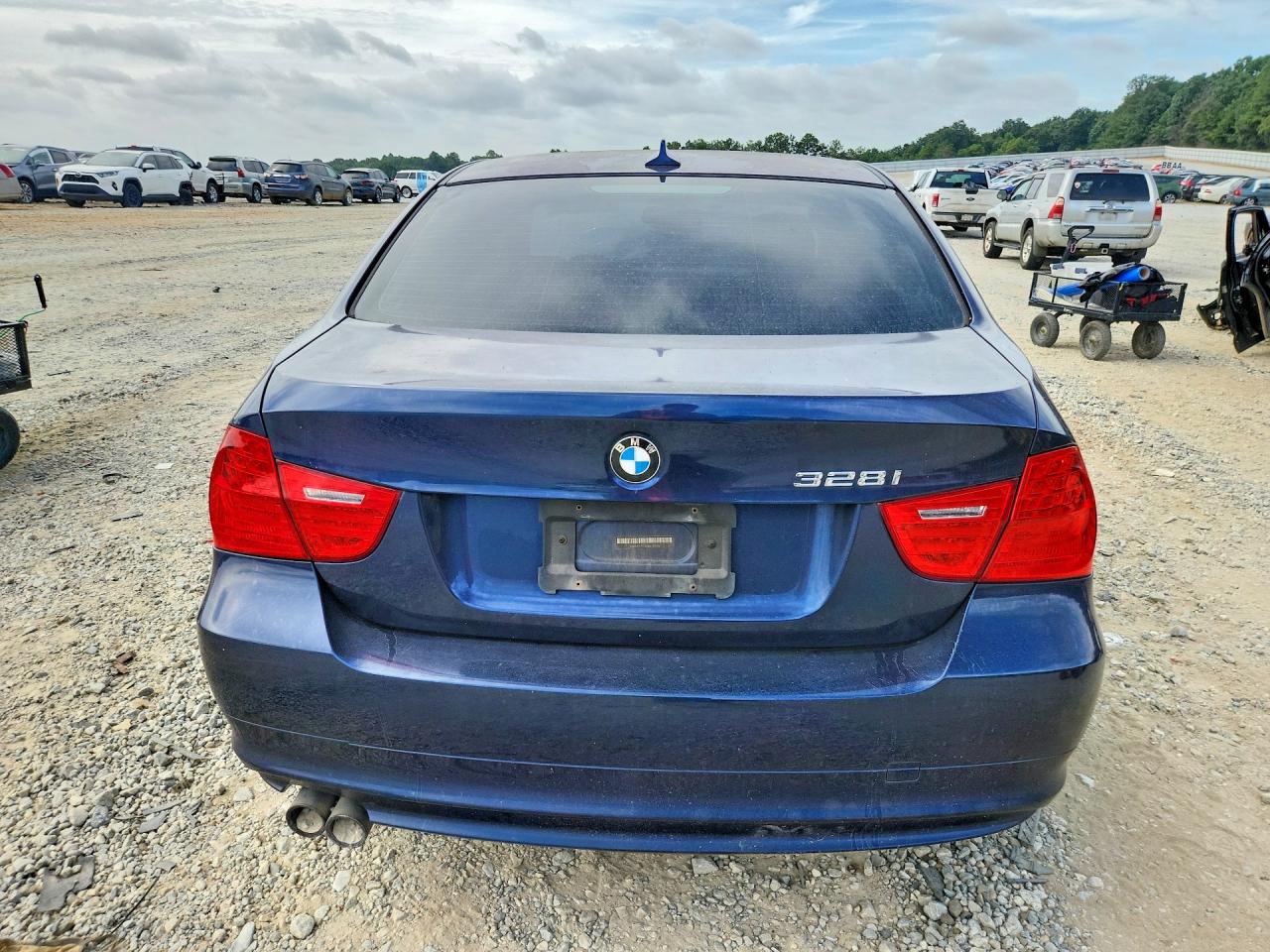 2011 Bmw 328 I Blue vin: WBAPH7C52BE681188